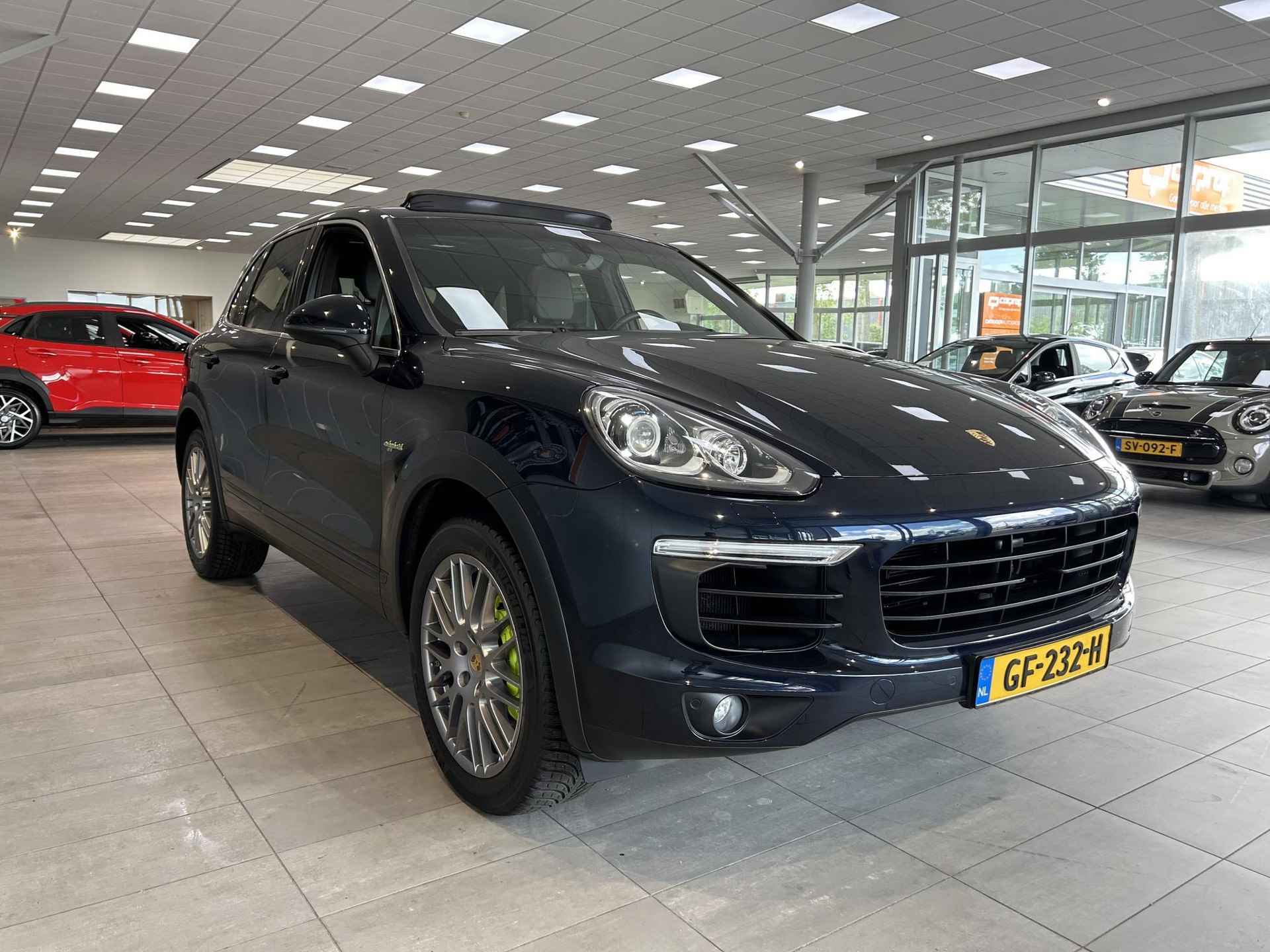 Porsche Cayenne 3.0 V6 334pk Hybrid Tiptronic S - 8/27