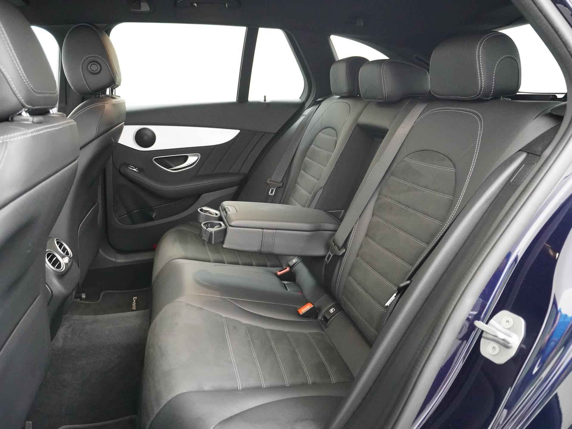 Mercedes-Benz C-klasse Estate 180 AMG |VAN: 32.900,- VOOR 28.899,- UW VOORDEEL: 4.001,- Rijklaarprijs incl. 12 mnd BOVAG - 24/52