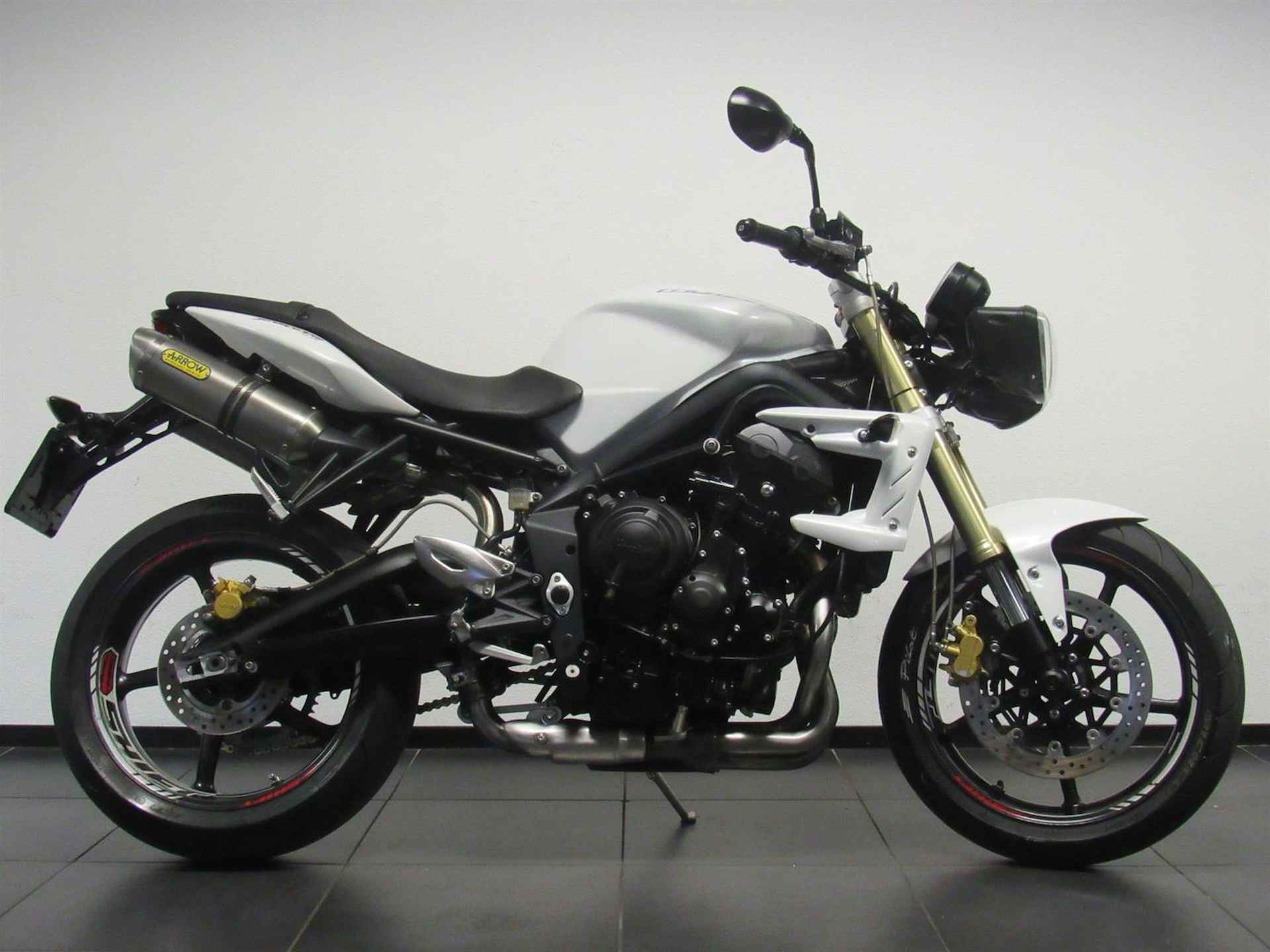 Triumph STREET TRIPLE 675 - 2013 - 1/15