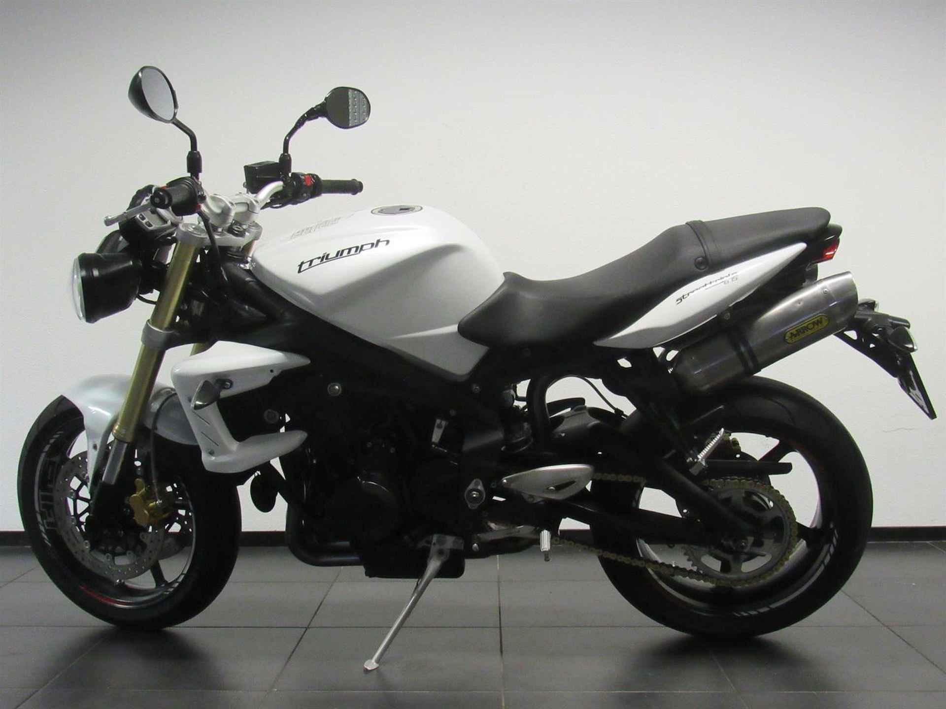 Triumph STREET TRIPLE 675 - 2013 - 4/15