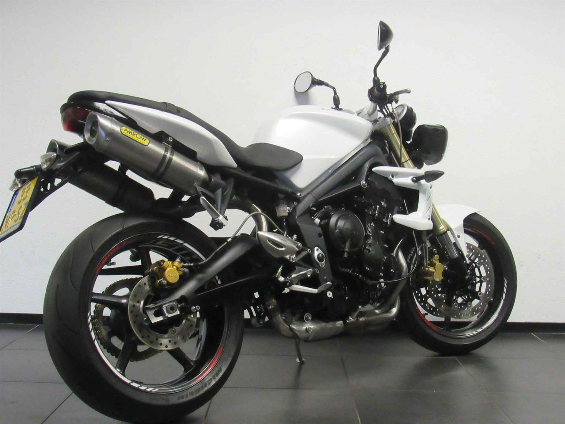 Triumph STREET TRIPLE 675 - 2013 - 6/15