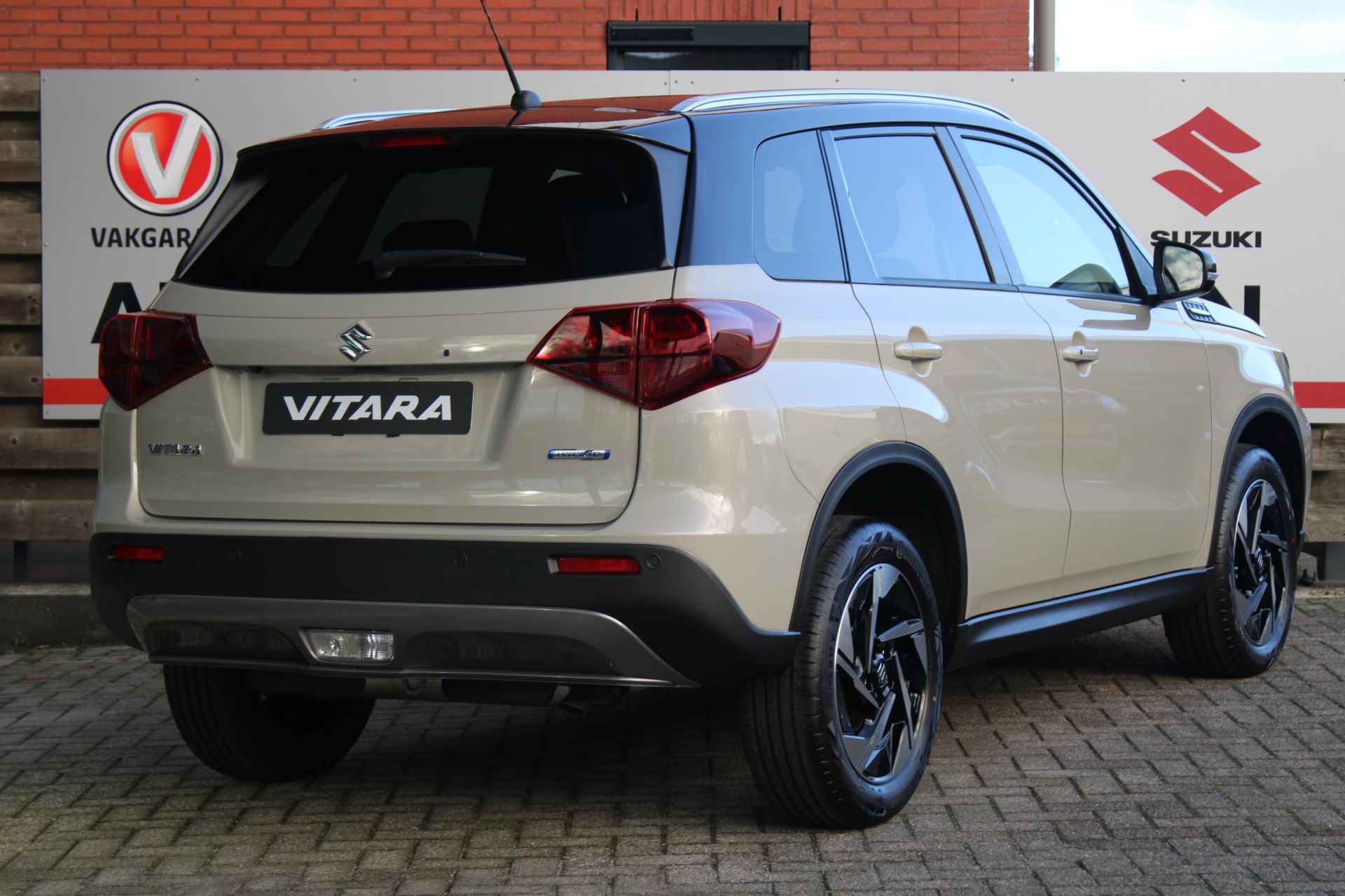 Suzuki Vitara 1.4 Boosterjet Style Smart Hybrid Leder/Alcantara Bekleding, Carplay/Android Auto Draadloos - 4/31