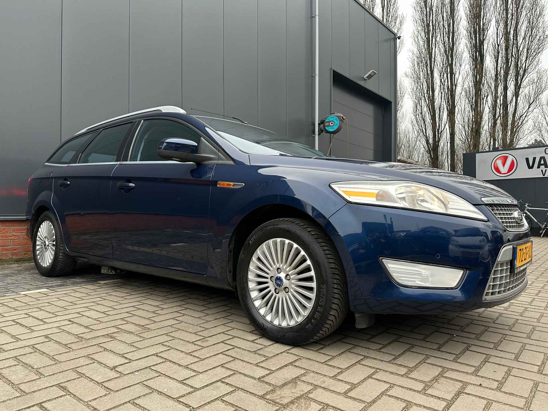 Ford Mondeo Wagon 2.0-16V Titanium (Eerste eigenaar|12 mnd BOVAG garantie) - 2/32