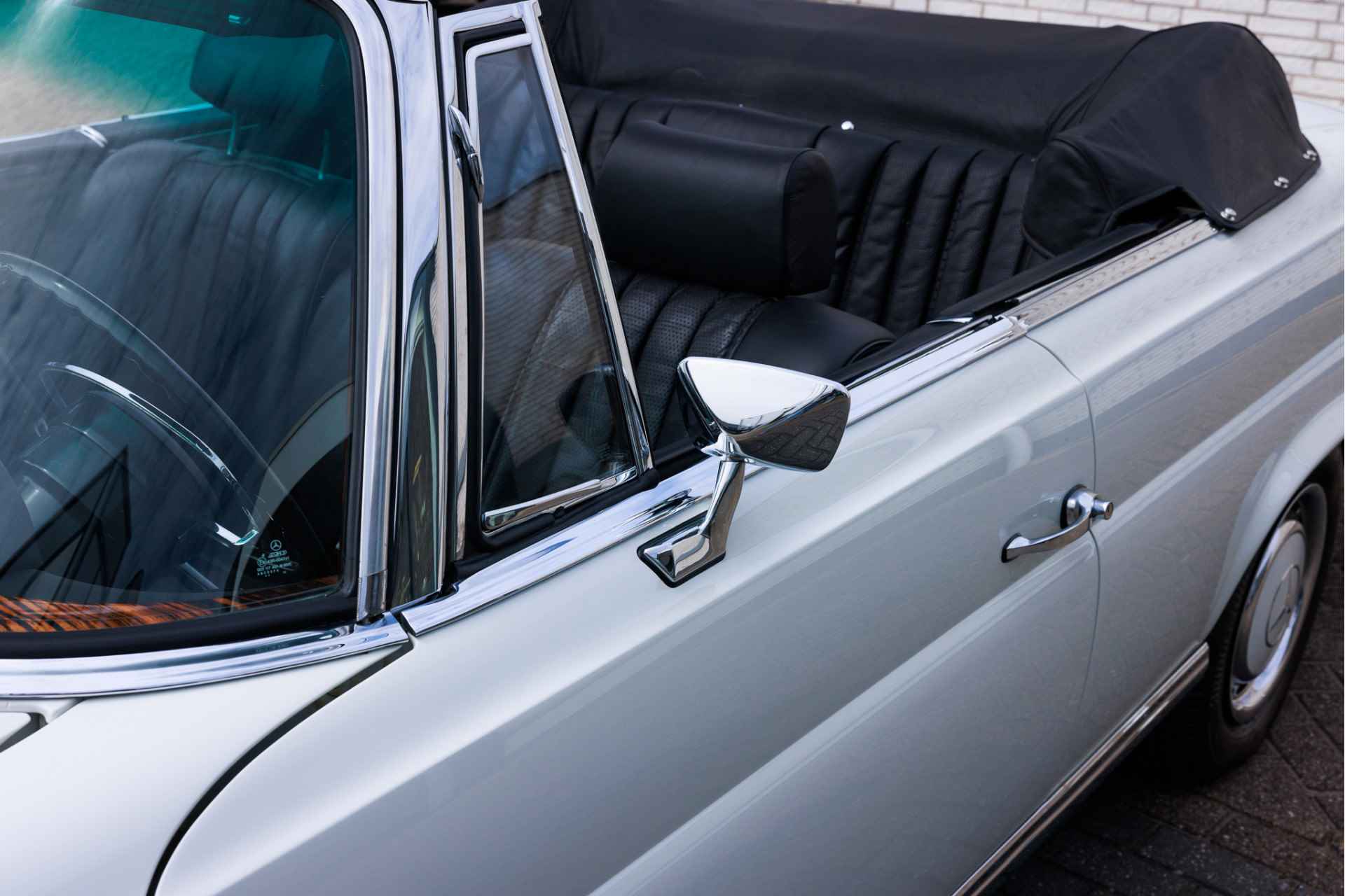 Mercedes-Benz W111 280 SE Cabriolet Volledig gerestaureerd  Verkoop in opdracht | Flachkühler | Compleet gerestaureerd - 15/31