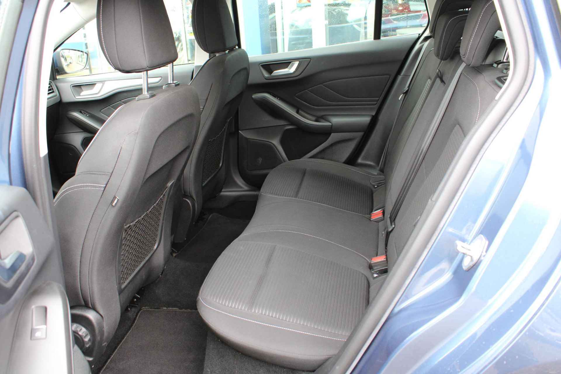 Ford Focus Wagon 1.5 EcoBoost Titanium Business | Stoel + Stuurverwarming | Climate Control | Navigatie | Key-Less | Parkeersensoren Voor + Achter | - 12/42