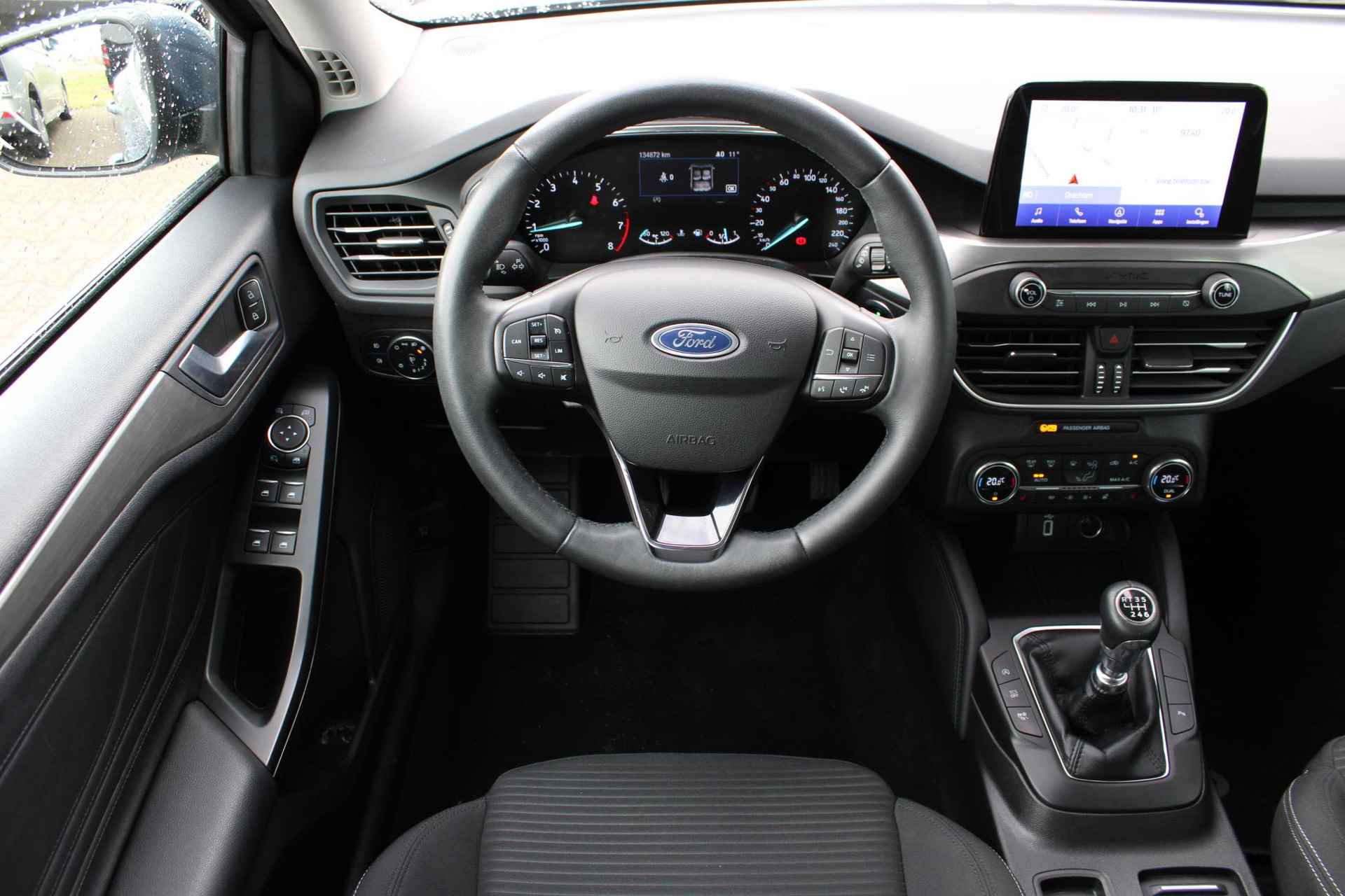 Ford Focus Wagon 1.5 EcoBoost Titanium Business | Stoel + Stuurverwarming | Climate Control | Navigatie | Key-Less | Parkeersensoren Voor + Achter | - 17/42