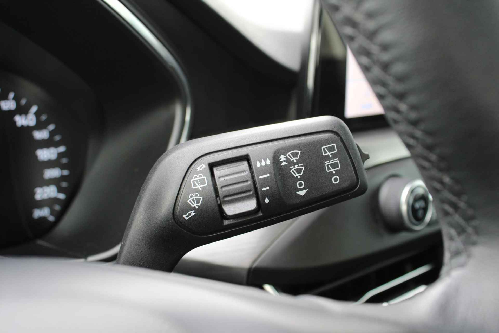 Ford Focus Wagon 1.5 EcoBoost Titanium Business | Stoel + Stuurverwarming | Climate Control | Navigatie | Key-Less | Parkeersensoren Voor + Achter | - 24/42