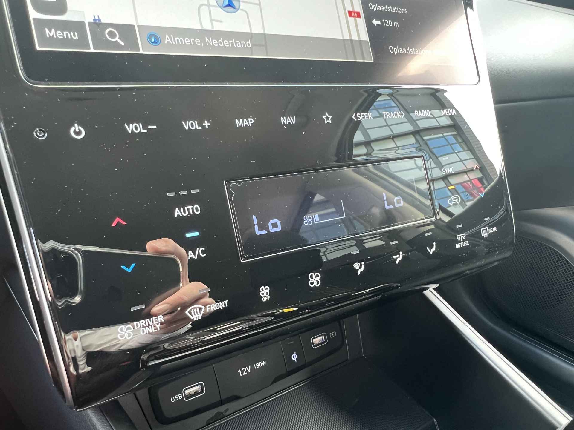 Hyundai Tucson 1.6 T-GDI PHEV 265pk Comfort Smart Automaat | Climata | Camera | Carplay | Keyless | Navigatie | Full - Led | Elek. Klep | Winte - 27/30