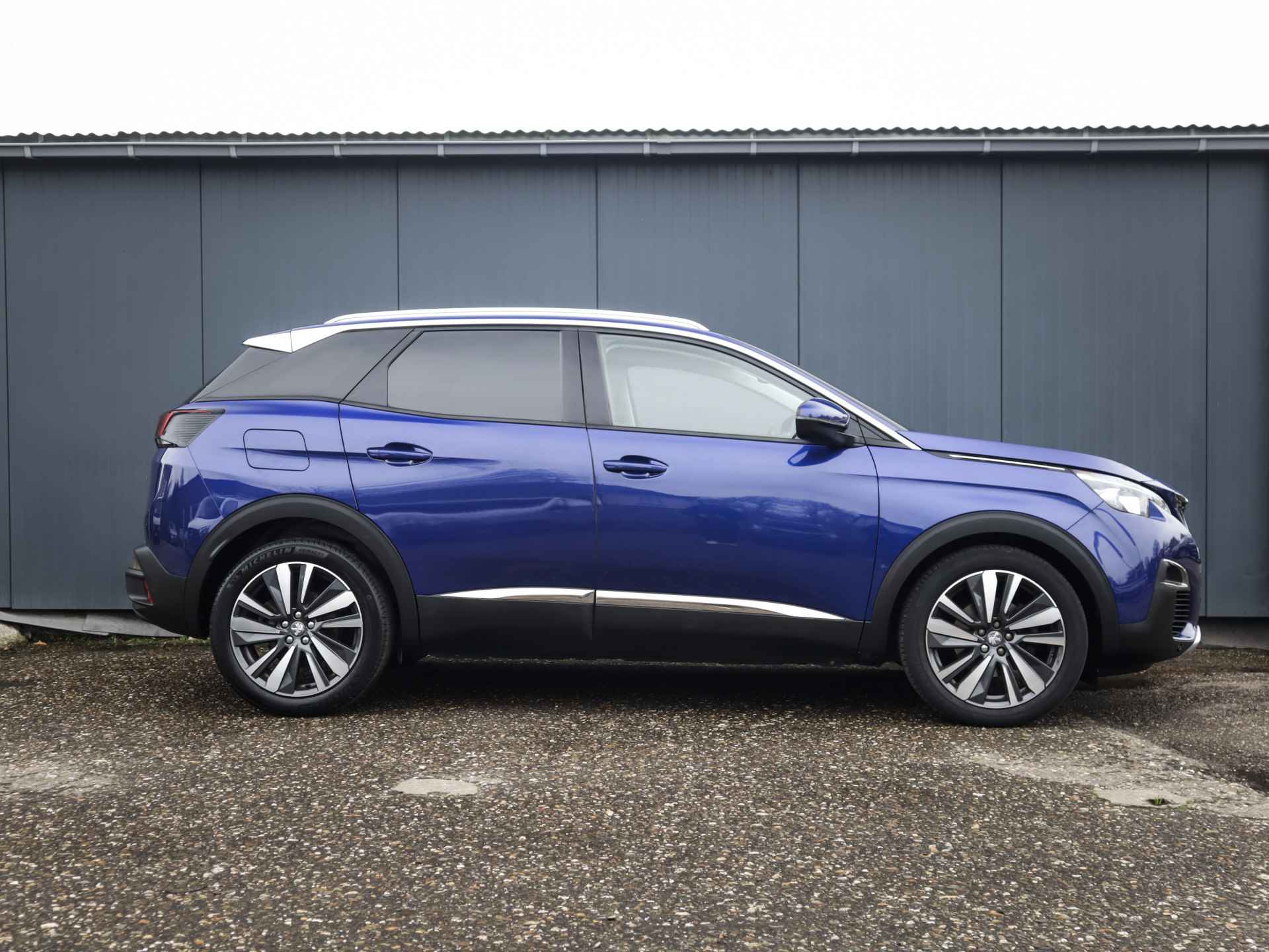 Peugeot 3008 1.2 PureTech Blue Lease Premium (131 PK) 1e-Eig, Peugeot-Dealer-Onderh, 12-Mnd-BOVAG, NL-Auto, Trekhaak, Leer, Elek.-Achterklep, Navigatie/Apple-Carplay/Android-Auto, Cruisecontrol, Achteruitrijcamera, Keyless-Entry/Start, Parkeerse Stoelverwarming, DAB, Licht-Zicht-Pakket, Lm-Velgen-19Inch, Privacy-Glas - 5/47