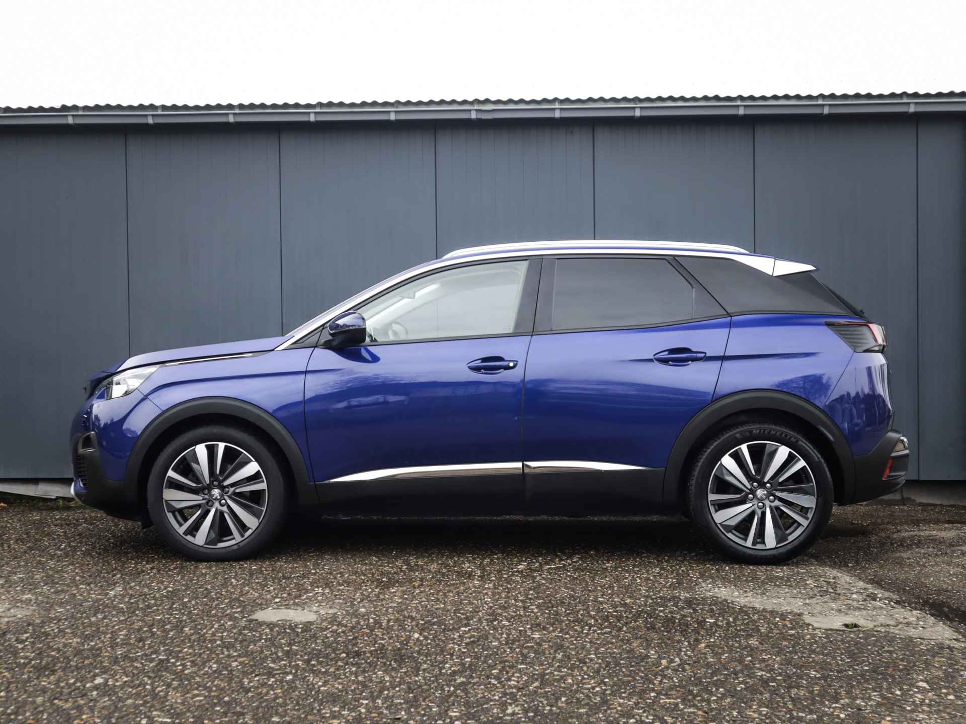 Peugeot 3008 1.2 PureTech Blue Lease Premium (131 PK) 1e-Eig, Peugeot-Dealer-Onderh, 12-Mnd-BOVAG, NL-Auto, Trekhaak, Leer, Elek.-Achterklep, Navigatie/Apple-Carplay/Android-Auto, Cruisecontrol, Achteruitrijcamera, Keyless-Entry/Start, Parkeerse Stoelverwarming, DAB, Licht-Zicht-Pakket, Lm-Velgen-19Inch, Privacy-Glas - 12/47