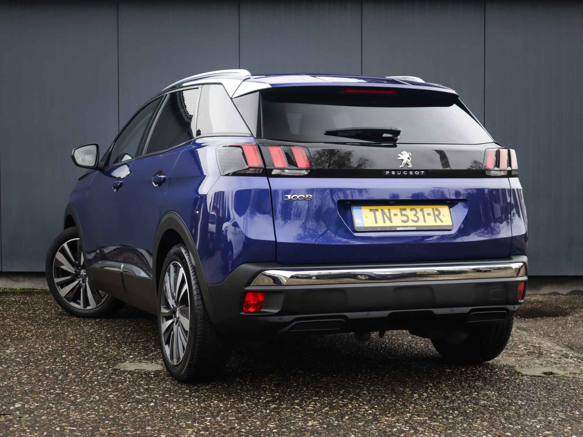 Peugeot 3008 1.2 PureTech Blue Lease Premium (131 PK) 1e-Eig, Peugeot-Dealer-Onderh, 12-Mnd-BOVAG, NL-Auto, Trekhaak, Leer, Elek.-Achterklep, Navigatie/Apple-Carplay/Android-Auto, Cruisecontrol, Achteruitrijcamera, Keyless-Entry/Start, Parkeerse Stoelverwarming, DAB, Licht-Zicht-Pakket, Lm-Velgen-19Inch, Privacy-Glas - 16/47