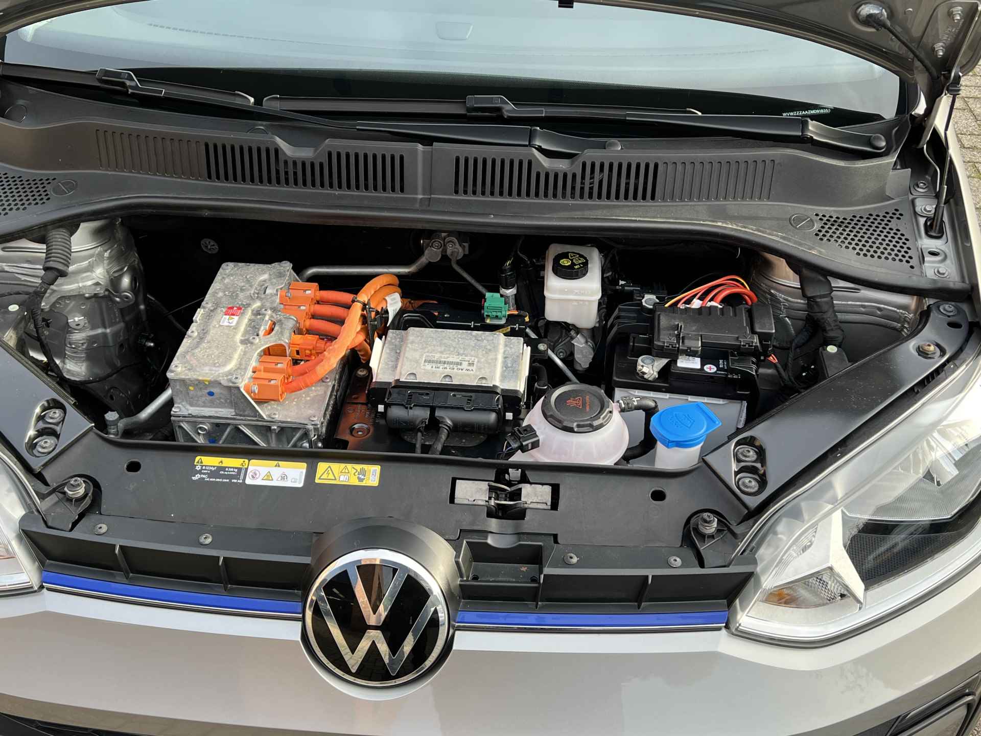 Volkswagen e-Up! electric drive 61 kW - 22/33