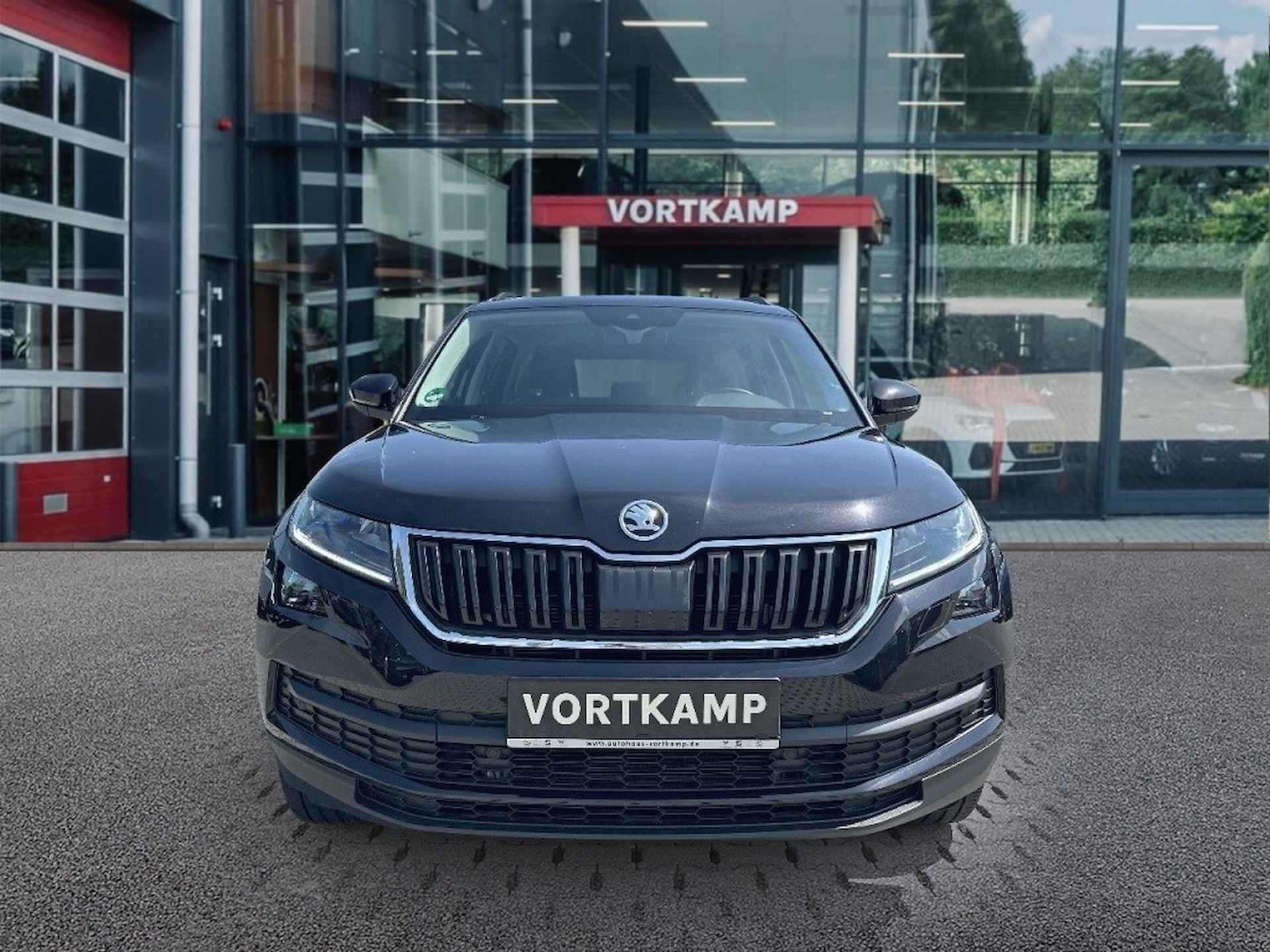 SKODA Kodiaq 1.5 TSI DSG AMBITION CAMERA/NAVI/LEDER/STOELVERW - 2/26