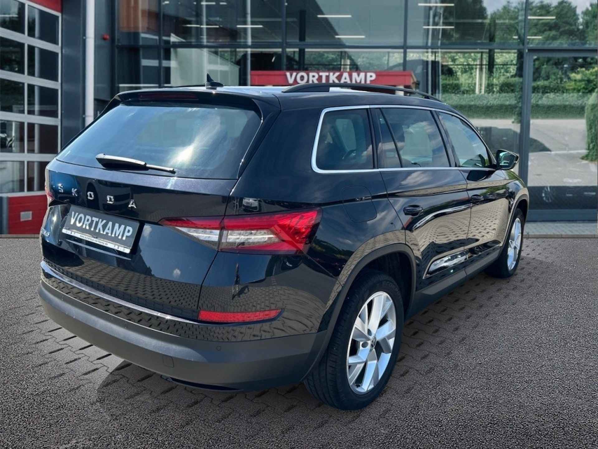 SKODA Kodiaq 1.5 TSI DSG AMBITION CAMERA/NAVI/LEDER/STOELVERW - 5/26