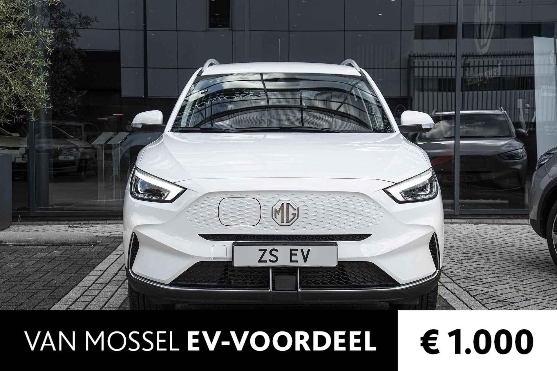 MG ZS EV Long Range Luxury 70 kWh NIEUW |SUPER DEAL | €9.208 Korting | Apple Carplay | Camera | PDC - 1/9