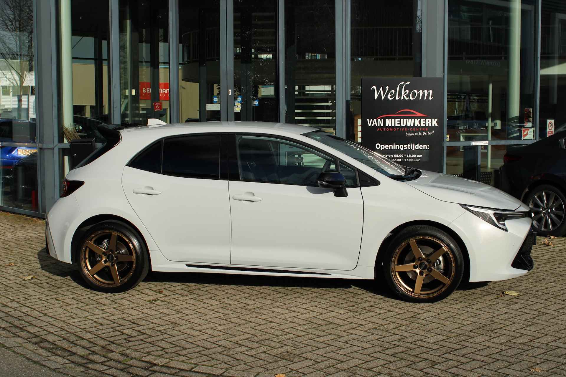 TOYOTA Corolla Hybrid 200 Automaat GR Sport PLUS JBL Sportstoel Uniek - 3/46