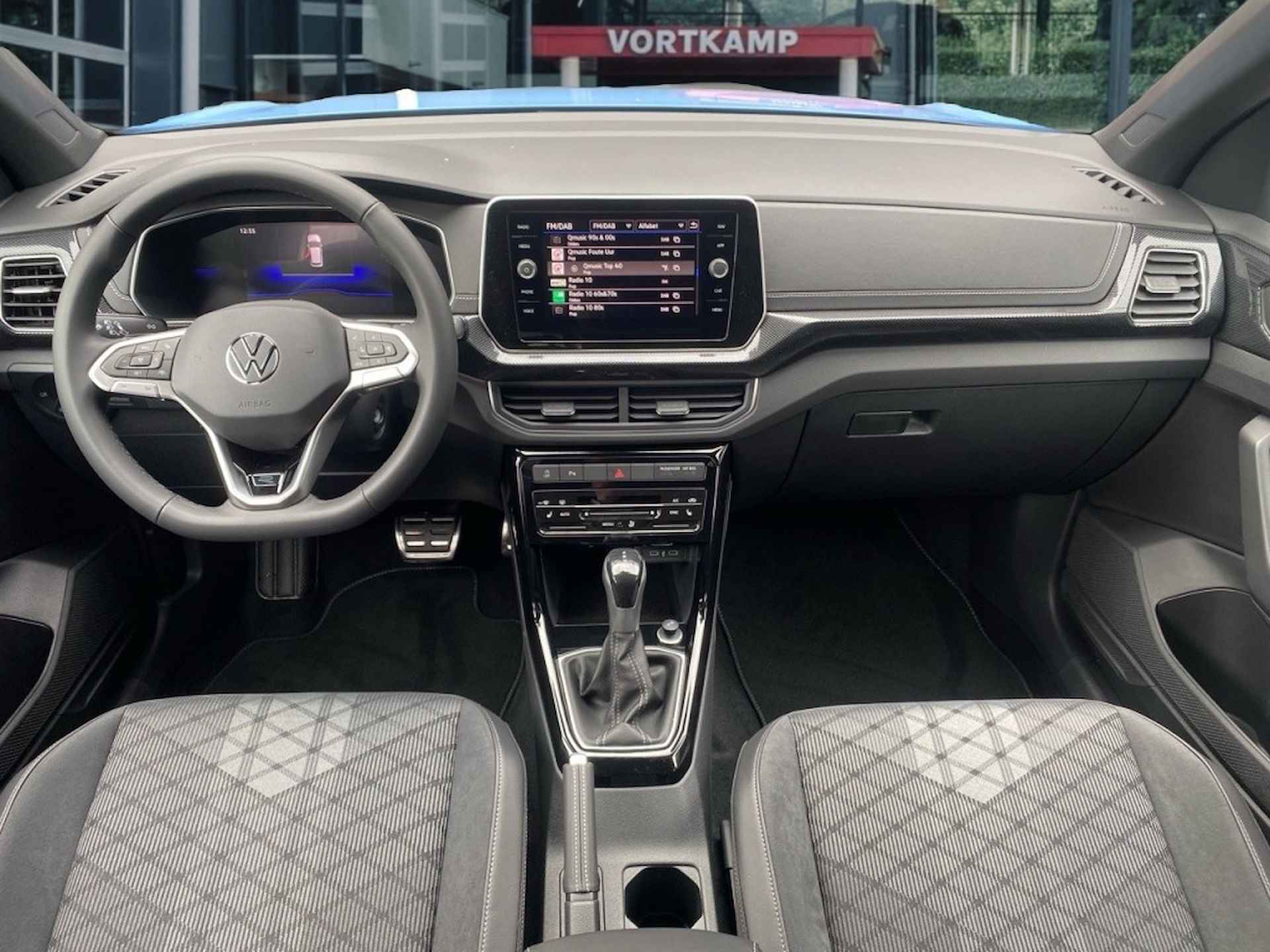 VOLKSWAGEN T-cross NIEUWE MODEL!! 1.5 TSI DSG R-LINE LED/ACC/CAMERA/STOELVERW/CARPL - 14/25