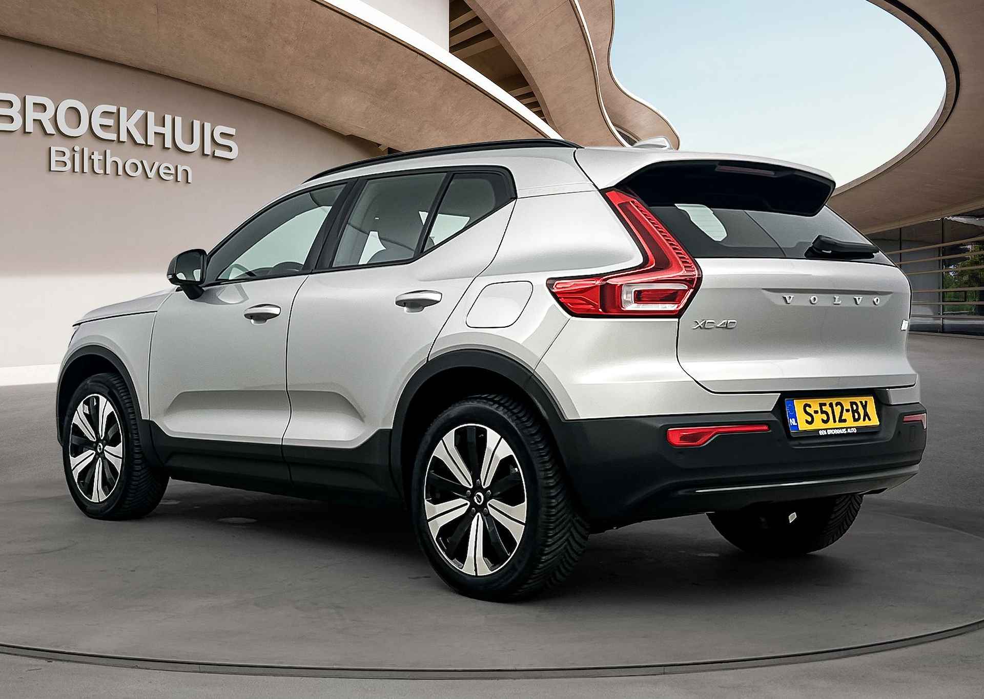 Volvo XC40 Recharge Core 70 kWh | SEPP € 2.000,- MOGELIJK | All Season banden | PDC + Camera | Navi | Apple Carplay | - 5/27