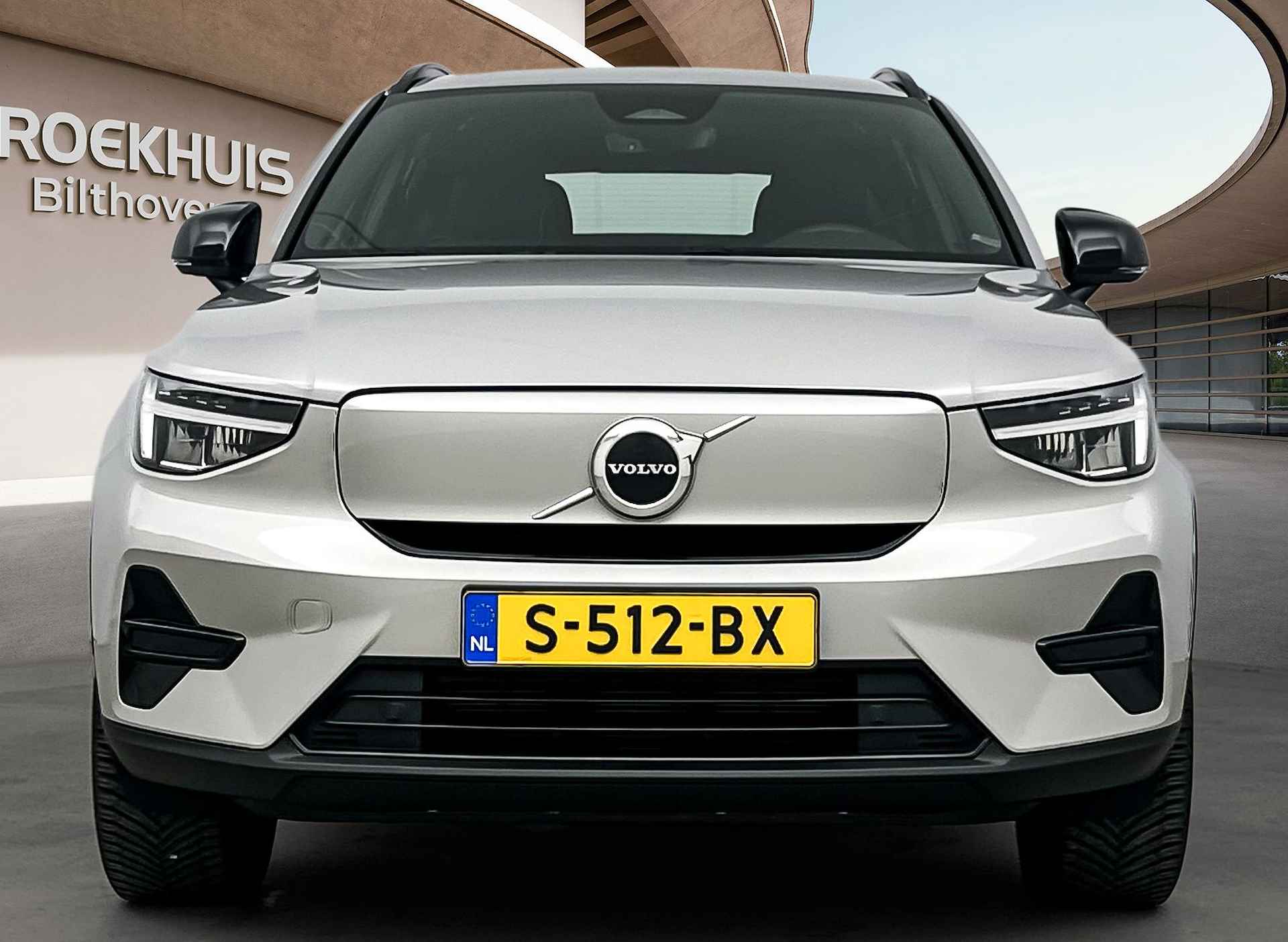 Volvo XC40 Recharge Core 70 kWh | SEPP € 2.000,- MOGELIJK | All Season banden | PDC + Camera | Navi | Apple Carplay | - 6/27