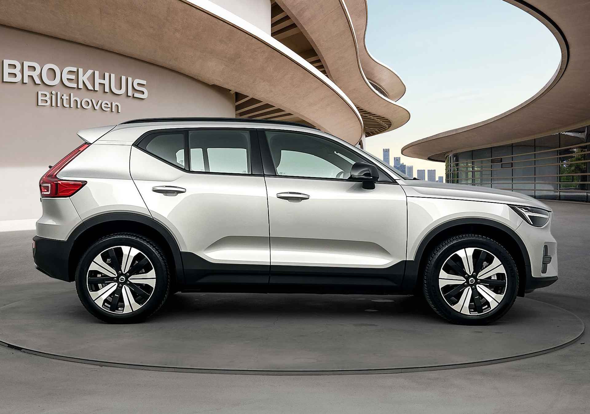 Volvo XC40 Recharge Core 70 kWh | SEPP € 2.000,- MOGELIJK | All Season banden | PDC + Camera | Navi | Apple Carplay | - 8/27