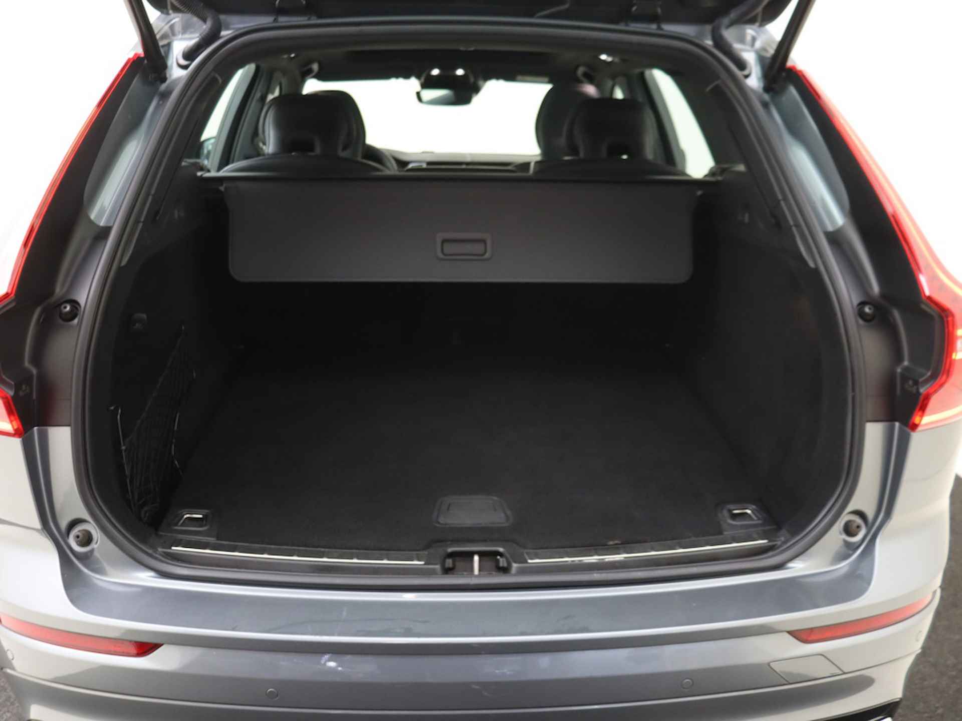 Volvo XC60 2.0 T8 AWD R-Design | 360 Camera | Panoramadak | Leder + Memory - 33/35