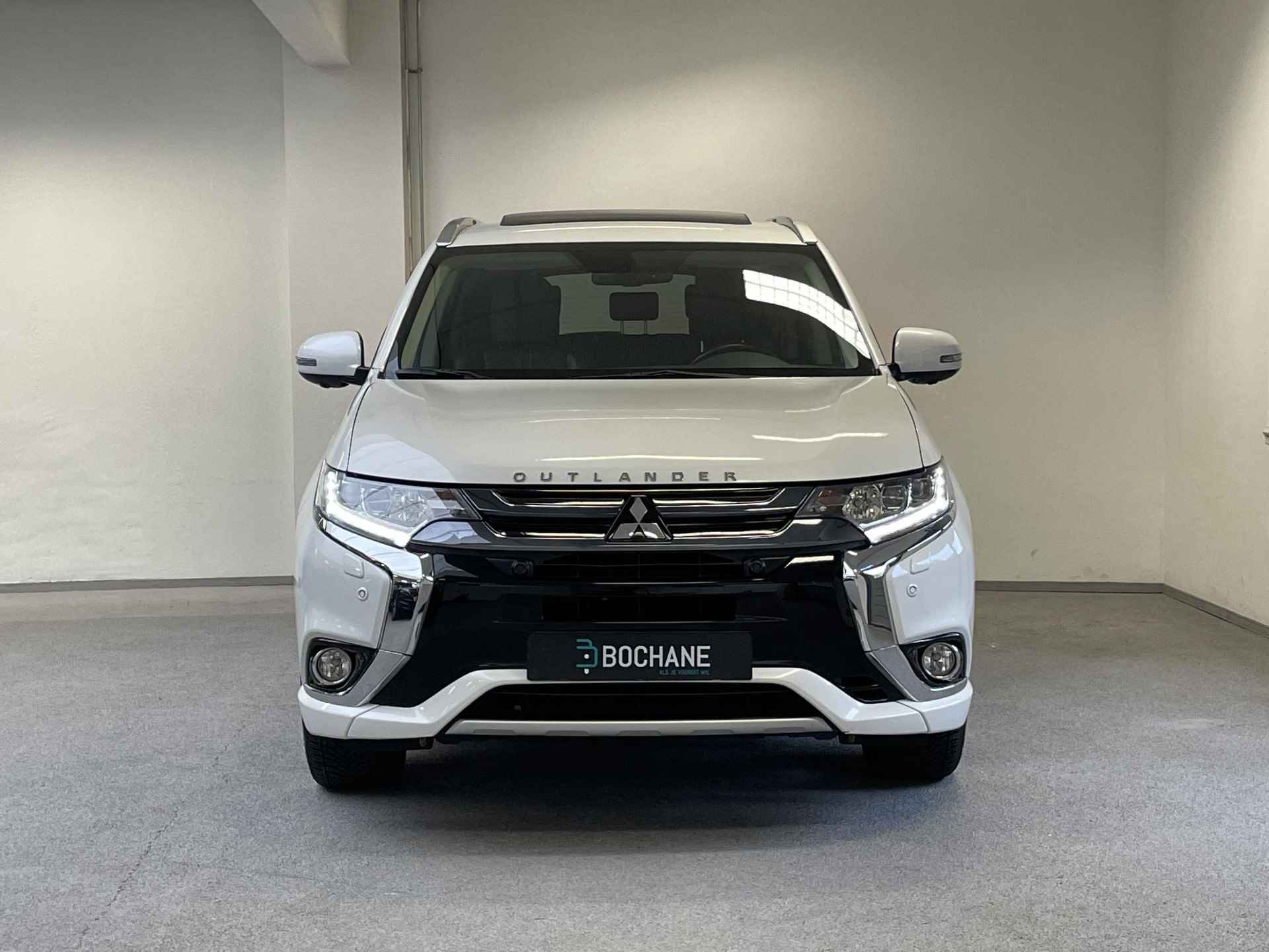 Mitsubishi Outlander 2.0 PHEV Instyle+ | TREKHAAK | SCHUIFDAK | 360 CAMERA | LEDER | - 8/52