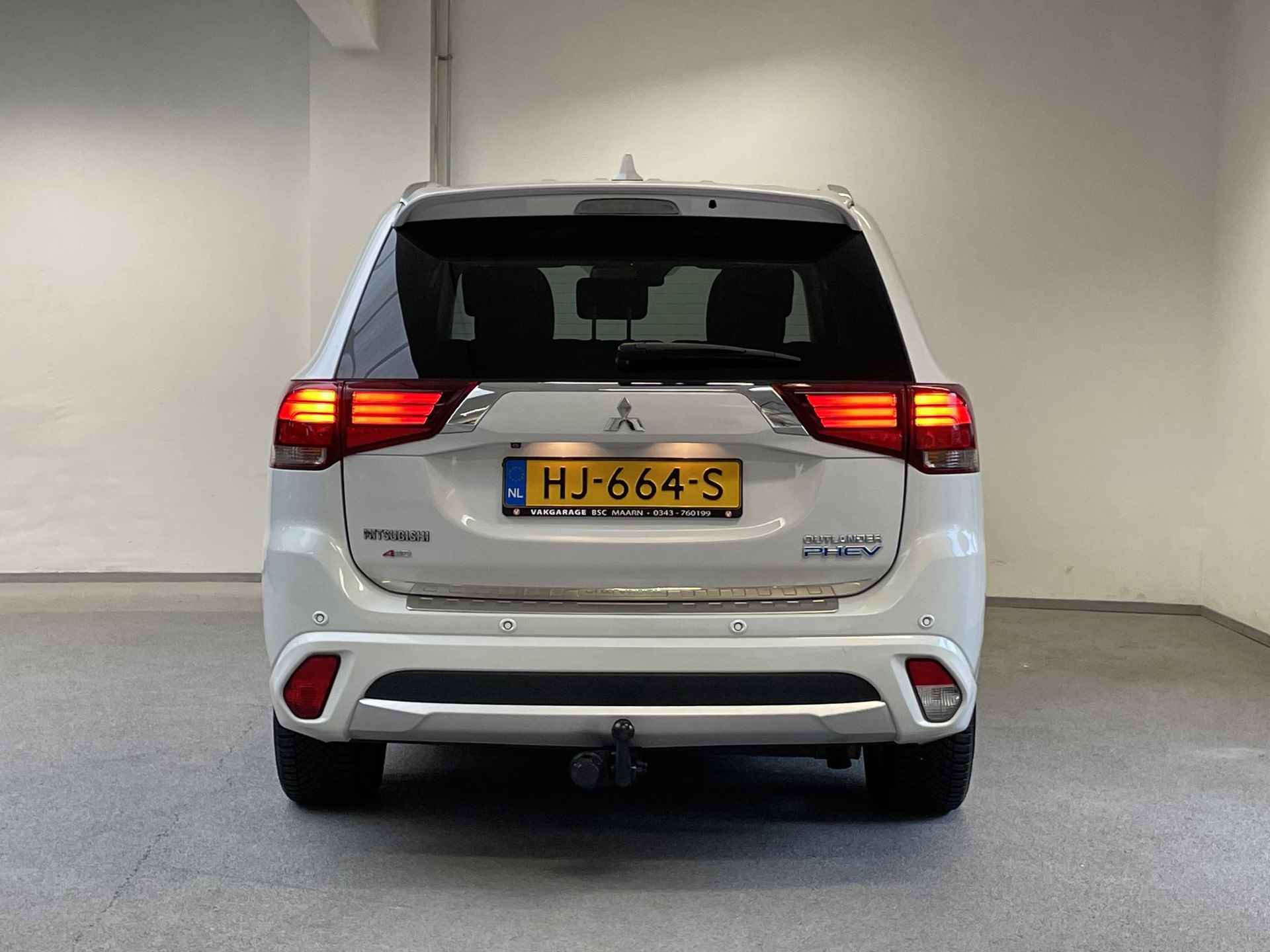 Mitsubishi Outlander 2.0 PHEV Instyle+ | TREKHAAK | SCHUIFDAK | 360 CAMERA | LEDER | - 11/52