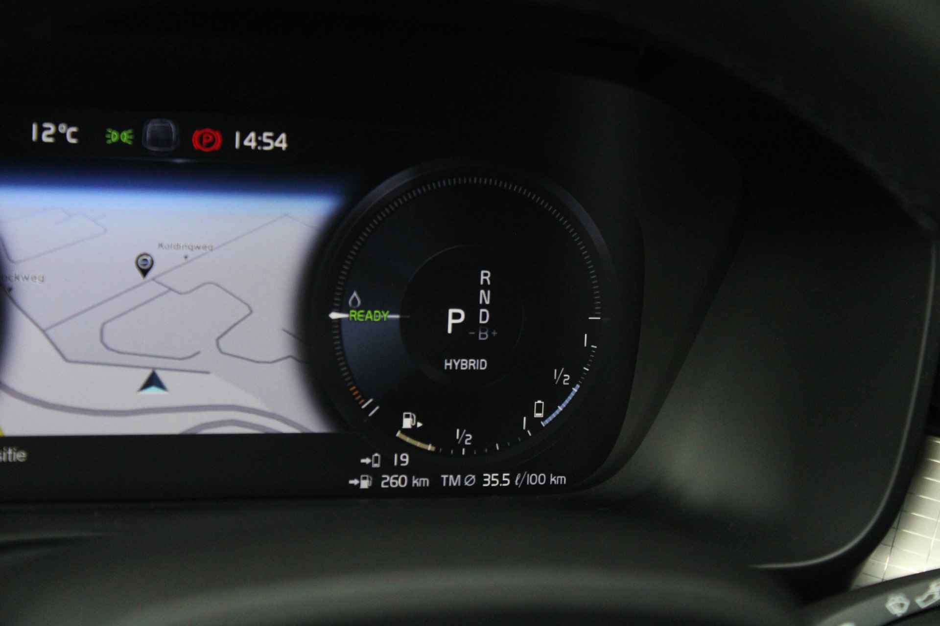 Volvo XC40 Recharge T4 Plus Bright | Camera | Stoel/Stuurverwarming | 19 Inch i.c.m. All-Seasonbanden | Elek. Achterklep - 19/40