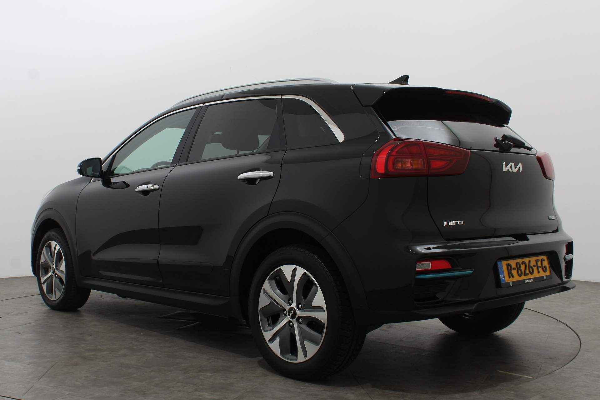 Kia e-Niro EDITION 204PK 64 KWH 3-FASE | Navi | Cruise Adaptief | Winterpakket - 4/49