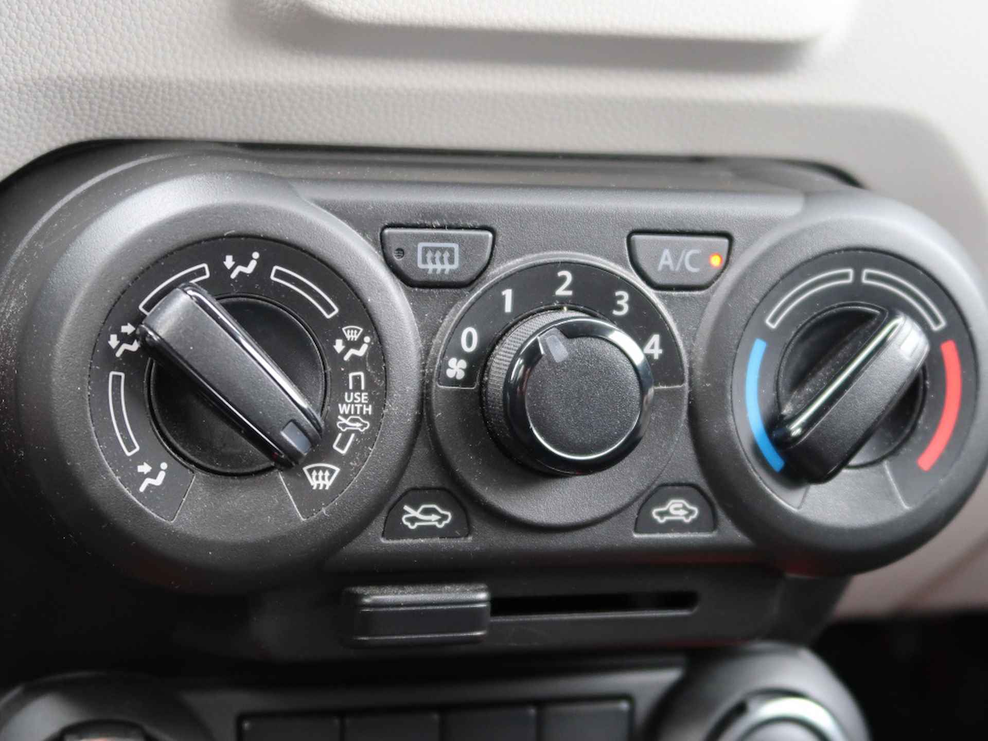 Suzuki Ignis 1.2 Hybrid Select / Navigatie / Trekhaak - 14/25