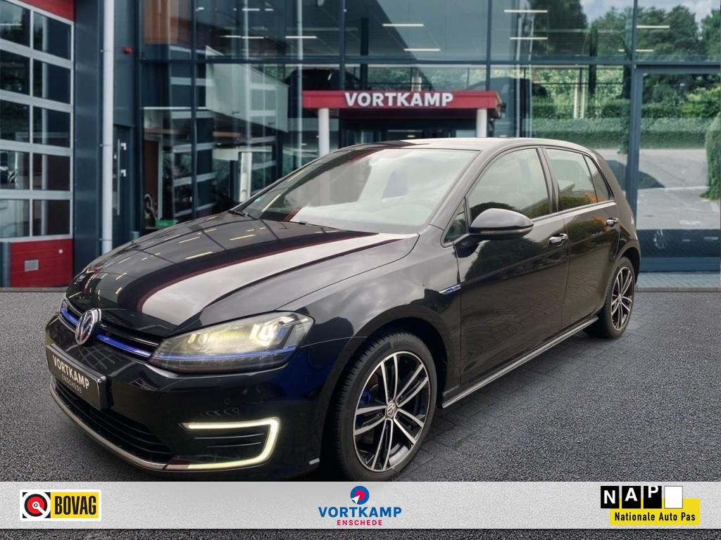 VOLKSWAGEN Golf 1.4 TSI DSG GTE TREKHAAK/CAMERA/NAVI/ACC/CARPLAY