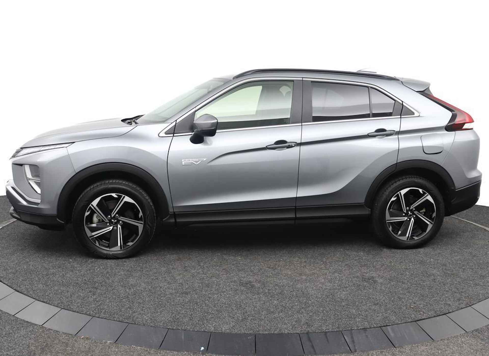 Mitsubishi Eclipse Cross 2.4 PHEV Intense All in prijs + BOVAG Garantie|1e Eigenaar | NL Auto | Achteruitrijcamera | - 3/42