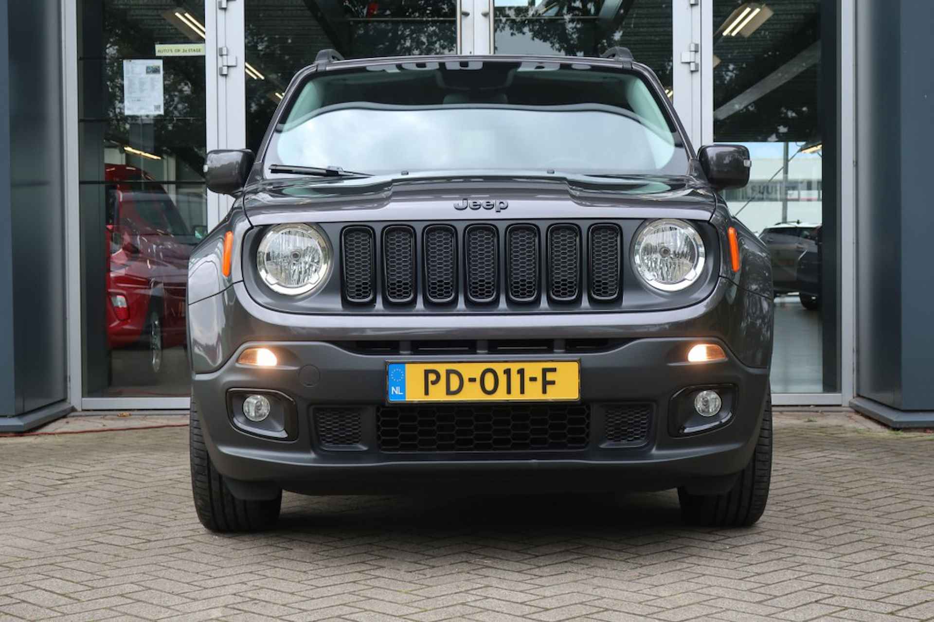 JEEP Renegade 1.6 E-TORQ NIGHT EAGLE, Trekhaak, Navi, PDC, etc. - 6/17