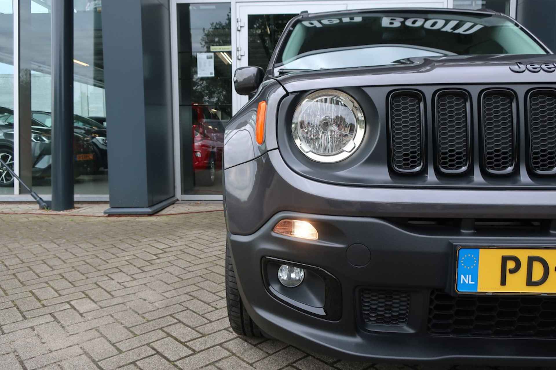 JEEP Renegade 1.6 E-TORQ NIGHT EAGLE, Trekhaak, Navi, PDC, etc. - 7/17