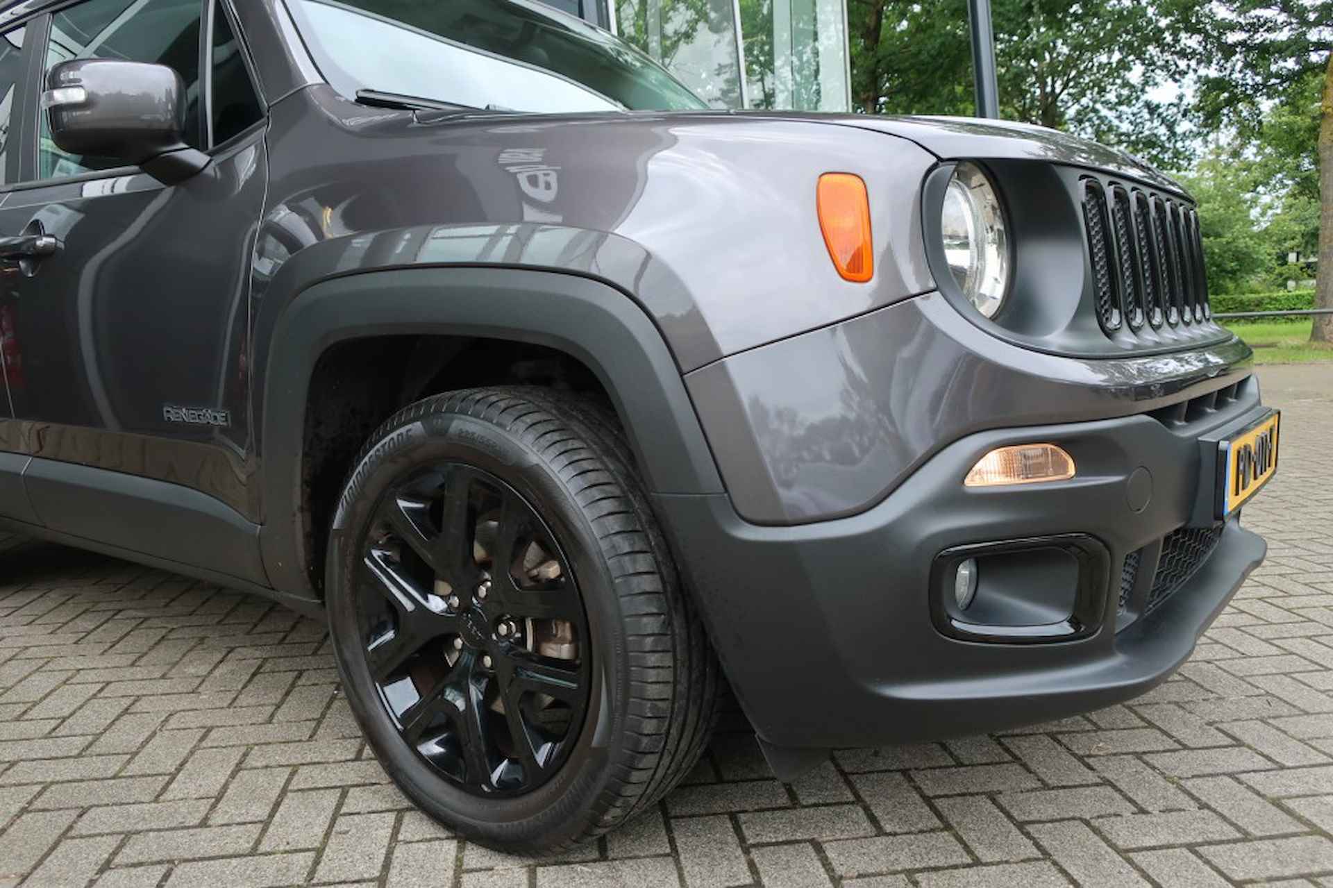 JEEP Renegade 1.6 E-TORQ NIGHT EAGLE, Trekhaak, Navi, PDC, etc. - 8/17