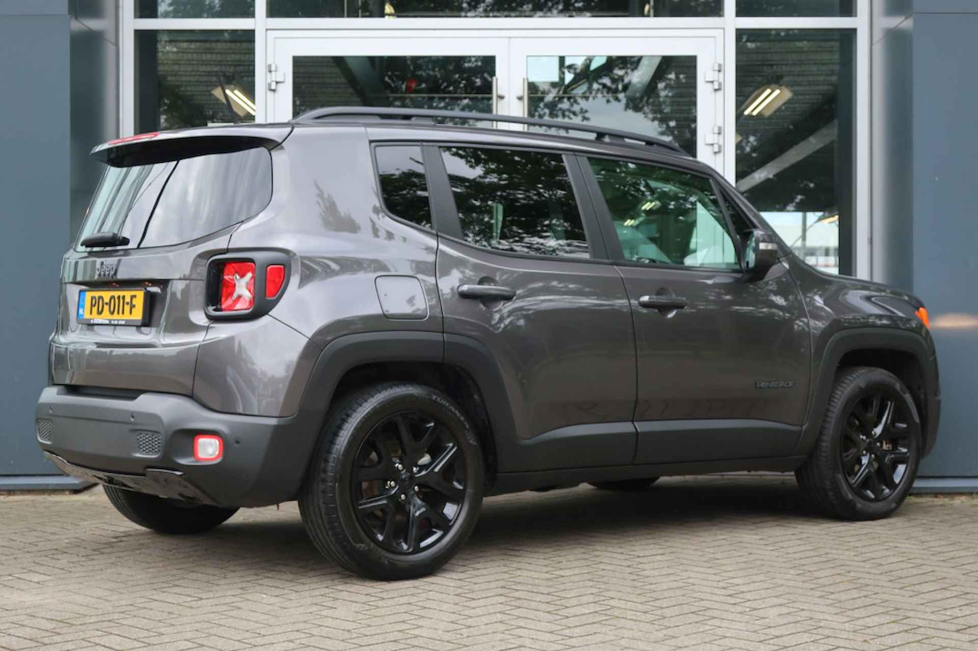 JEEP Renegade 1.6 E-TORQ NIGHT EAGLE, Trekhaak, Navi, PDC, etc. - 11/17