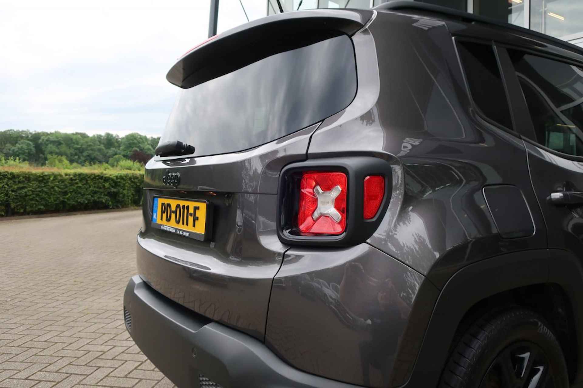 JEEP Renegade 1.6 E-TORQ NIGHT EAGLE, Trekhaak, Navi, PDC, etc. - 15/17