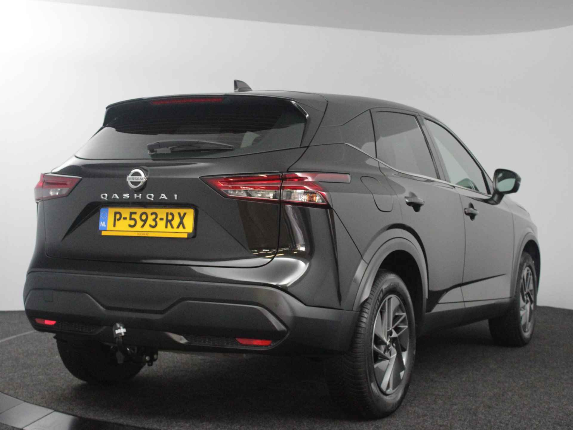 Nissan Qashqai 1.3 MHEV 158 Xtronic Acenta | Trekhaak | 1.800 KG Trekvermogen | Navigatie | 360º Camera | Adaptive Cruise Control | Dodehoek Assistent - 5/59