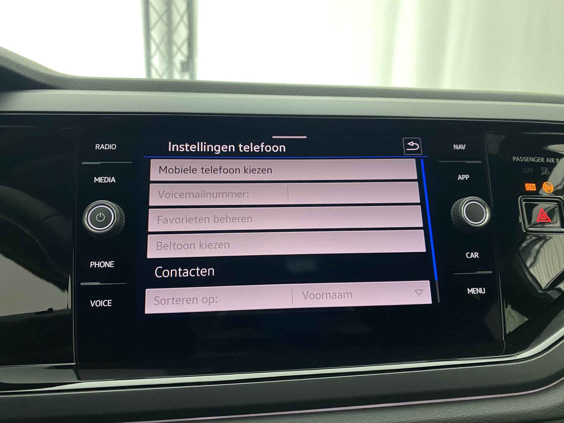 Volkswagen Polo 1.0 TSI R-Line Automaat | Apple Carplay | Pano-Dak | Navi | ACC | Stoelverw. | - 28/41