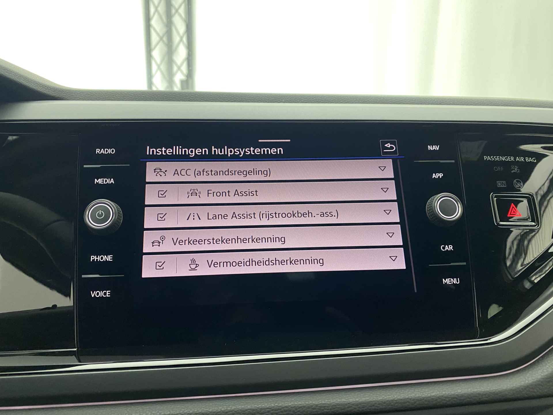 Volkswagen Polo 1.0 TSI R-Line Automaat | Apple Carplay | Pano-Dak | Navi | ACC | Stoelverw. | - 29/41