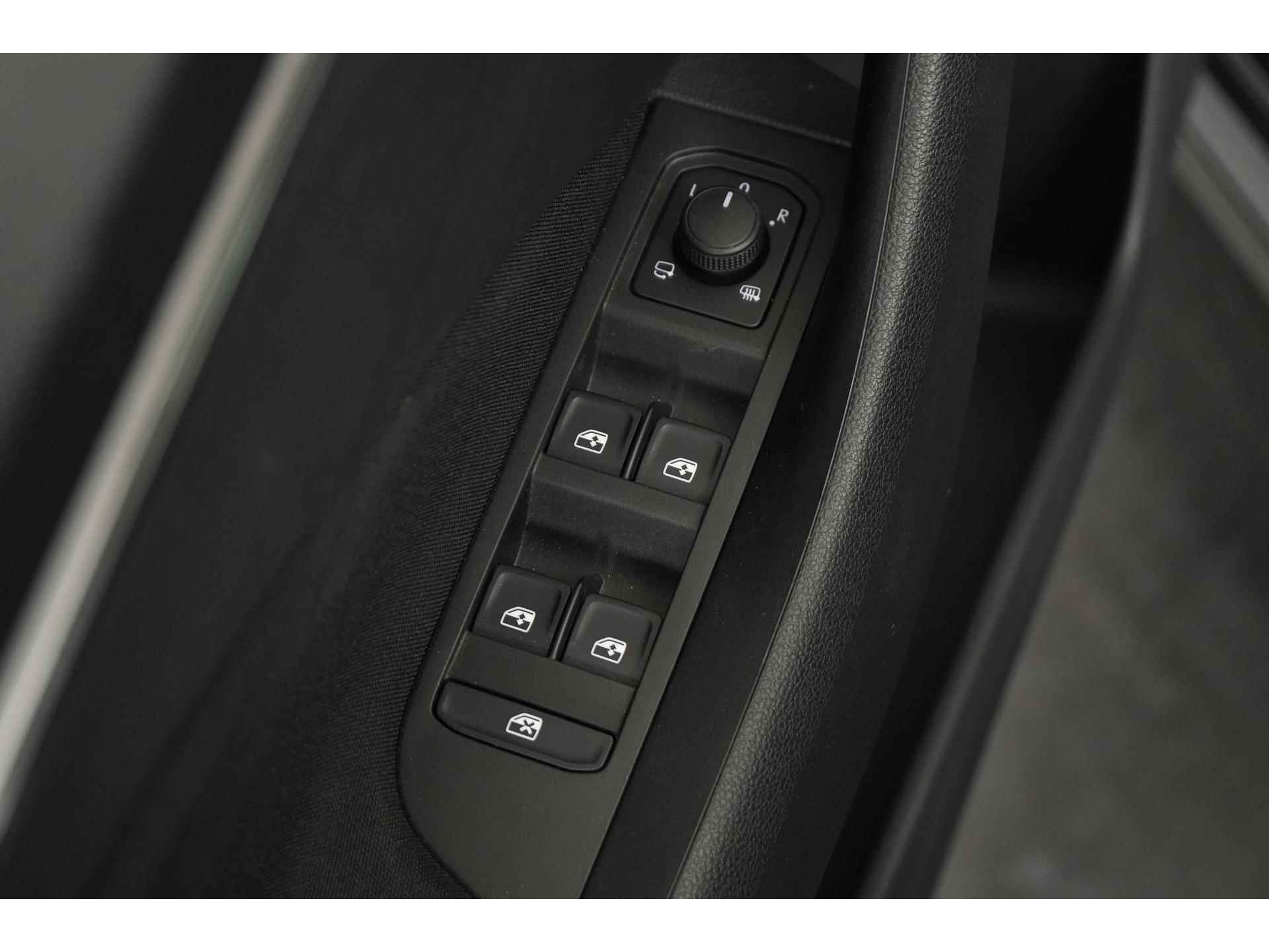 Škoda Kamiq 1.5 TSI ACT Monte Carlo DSG | Virtual Cockpit | Panoramadak | Zondag Open! - 40/49