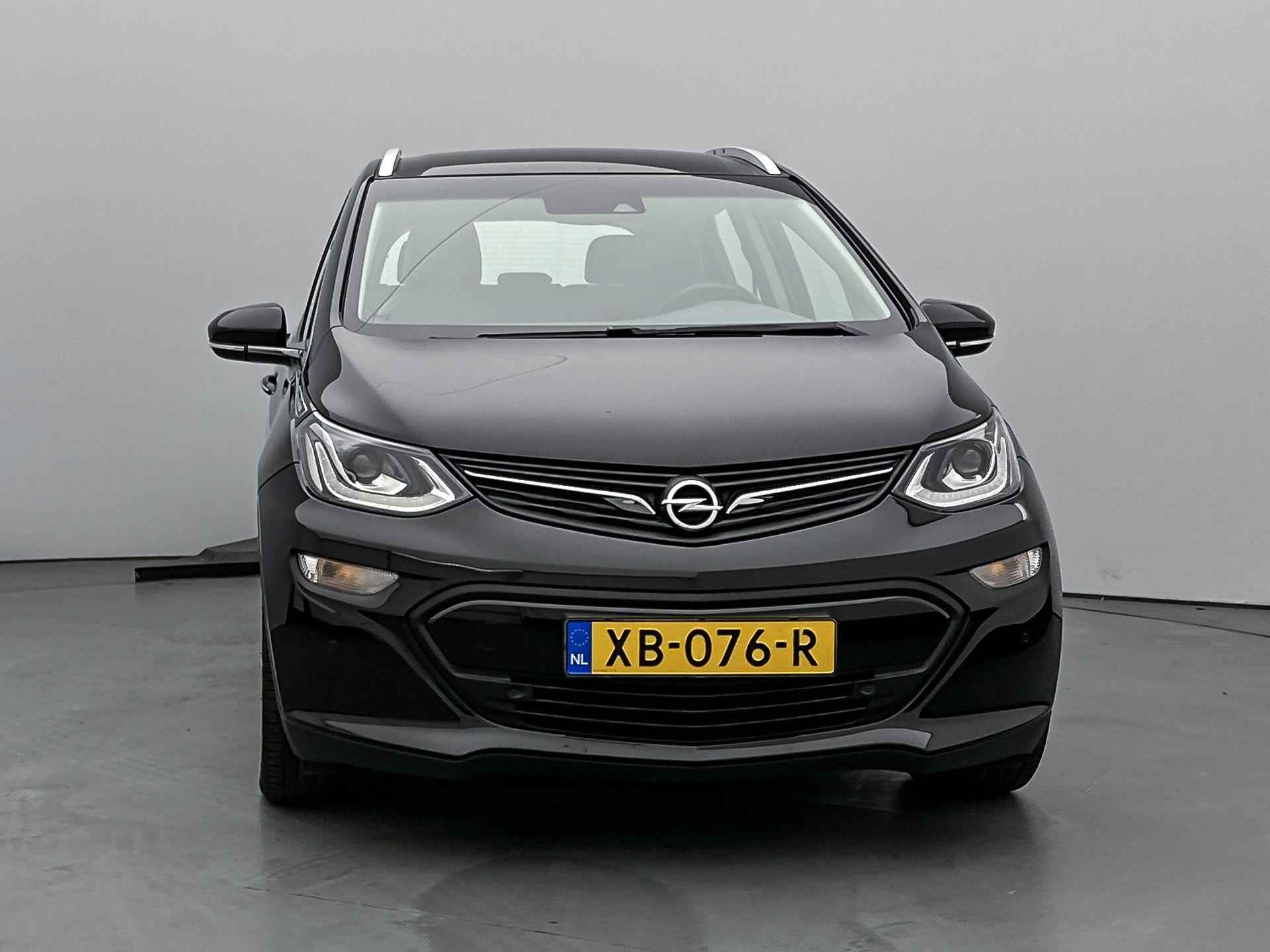 Opel Ampera-e EV Business Executive 60 kWh 204 pk | Navigatie | Achteruitrijcamera | Lederen Bekleding | Verwarmde Voorstoelen | Xenon Koplampen | Keyless Entry/Start | Dodehoek Detectie | Climate Control | Cruise Control | 17" Lichtmetalen Velgen | Apple Carplay/Android Auto | - 5/34