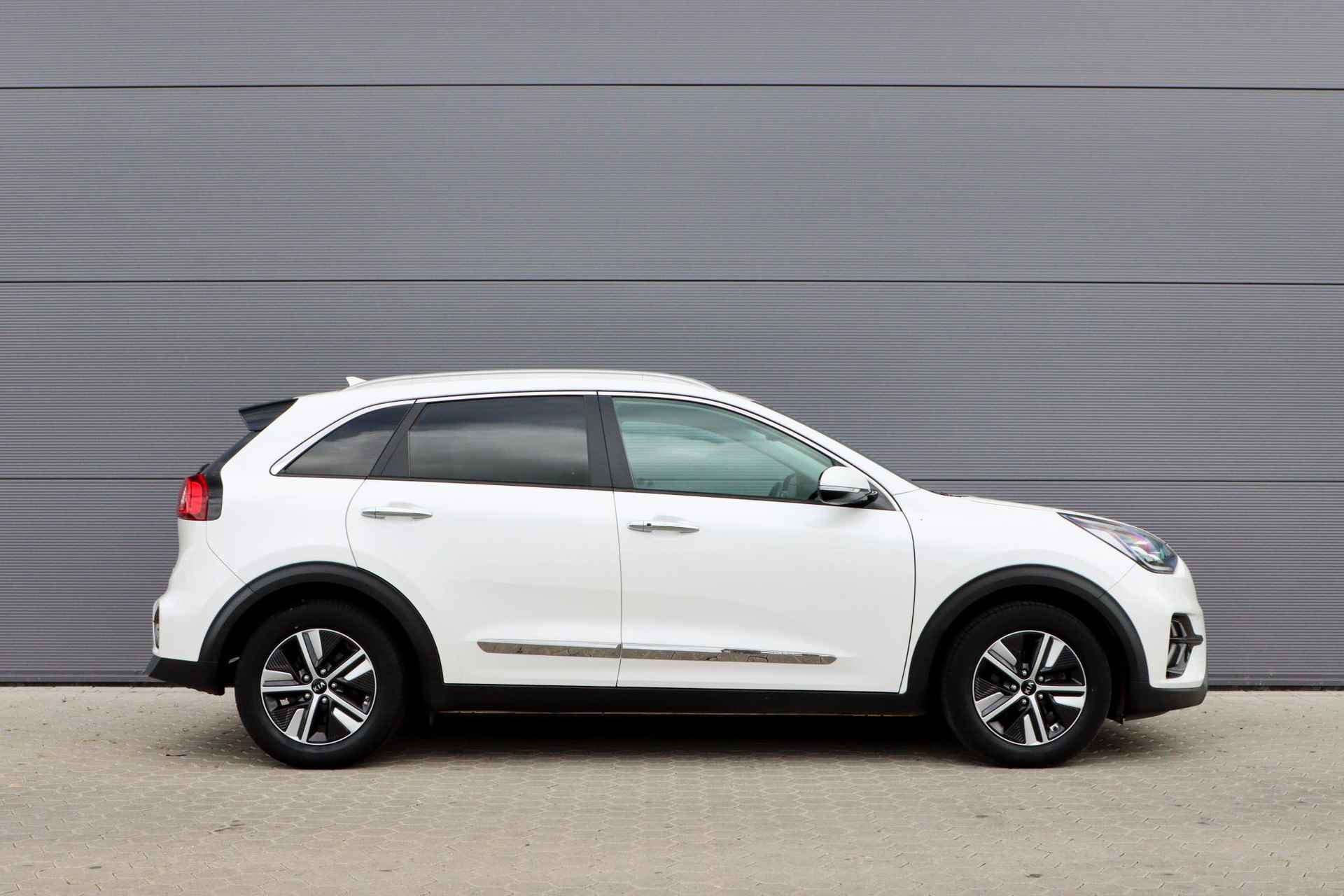 Kia Niro 1.6 GDi PHEV ExecutiveLine | Adaptieve cruise | Leer | Schuifdak | Rijklaarprijs - incl.garantie - 18/45