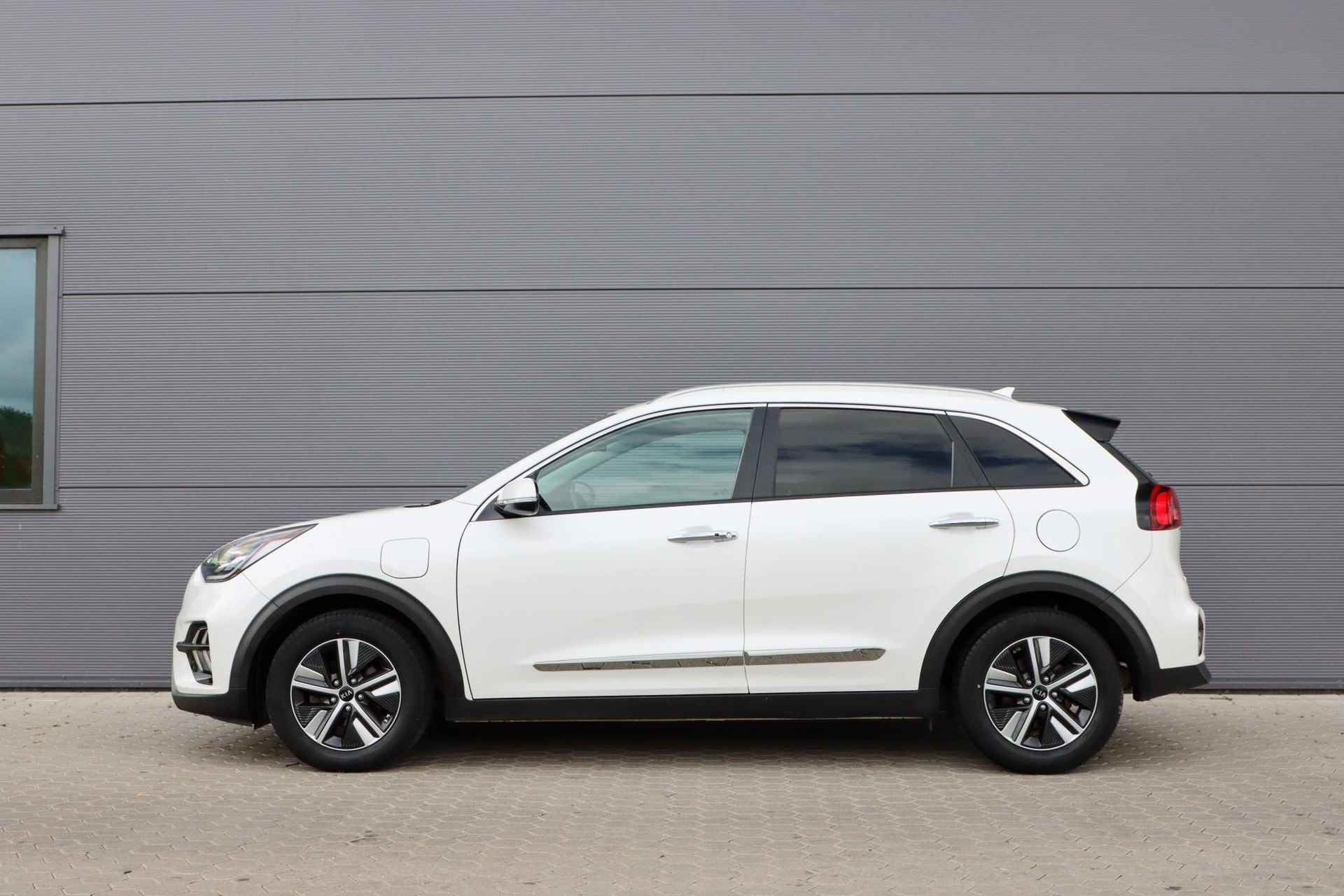 Kia Niro 1.6 GDi PHEV ExecutiveLine | Adaptieve cruise | Leer | Schuifdak | Rijklaarprijs - incl.garantie - 20/45