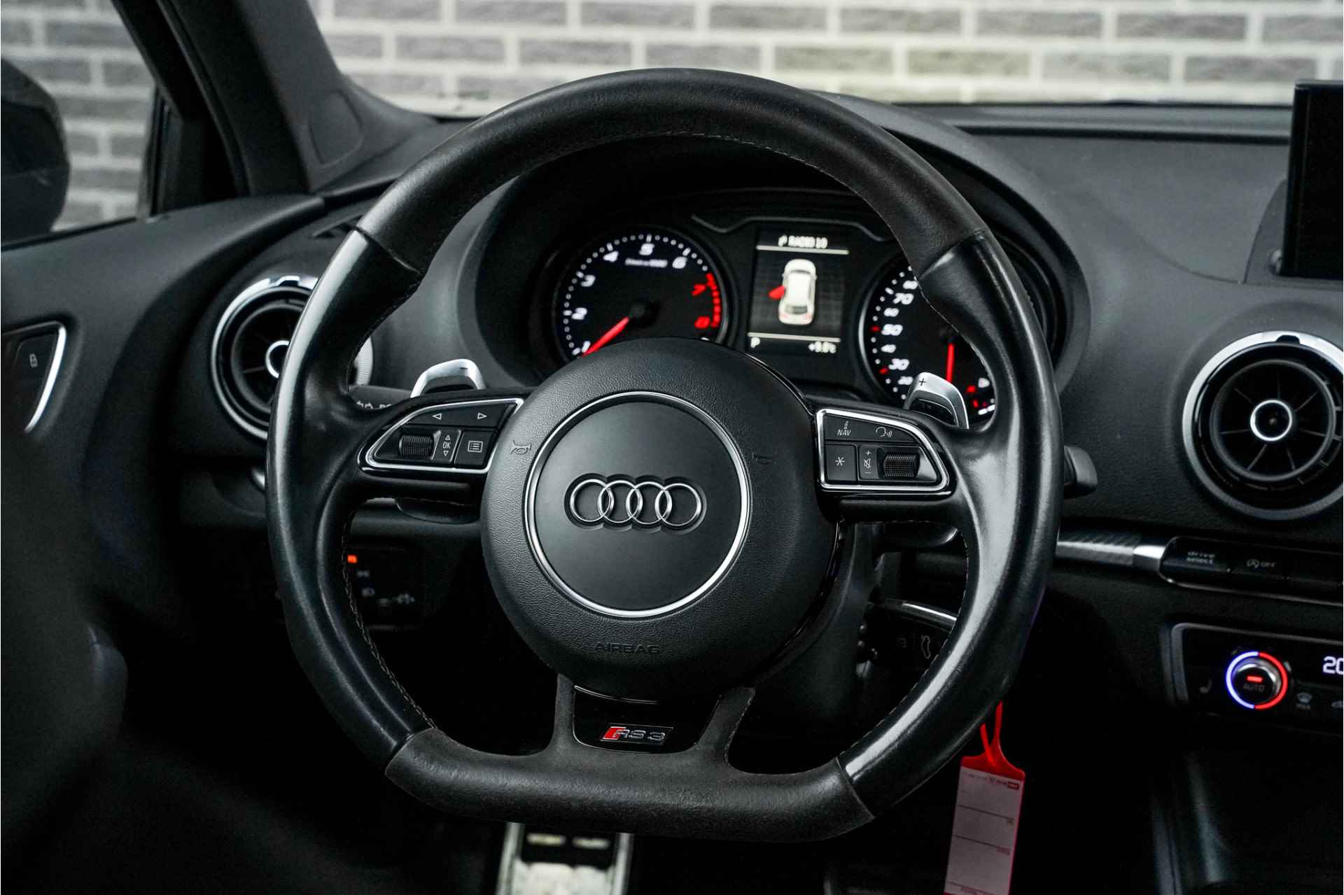 Audi RS3 Sportback 2.5 TFSI quattro Pro Line Plus | RS sportstoelen | Sportstuur | 19 inch LM - 23/37