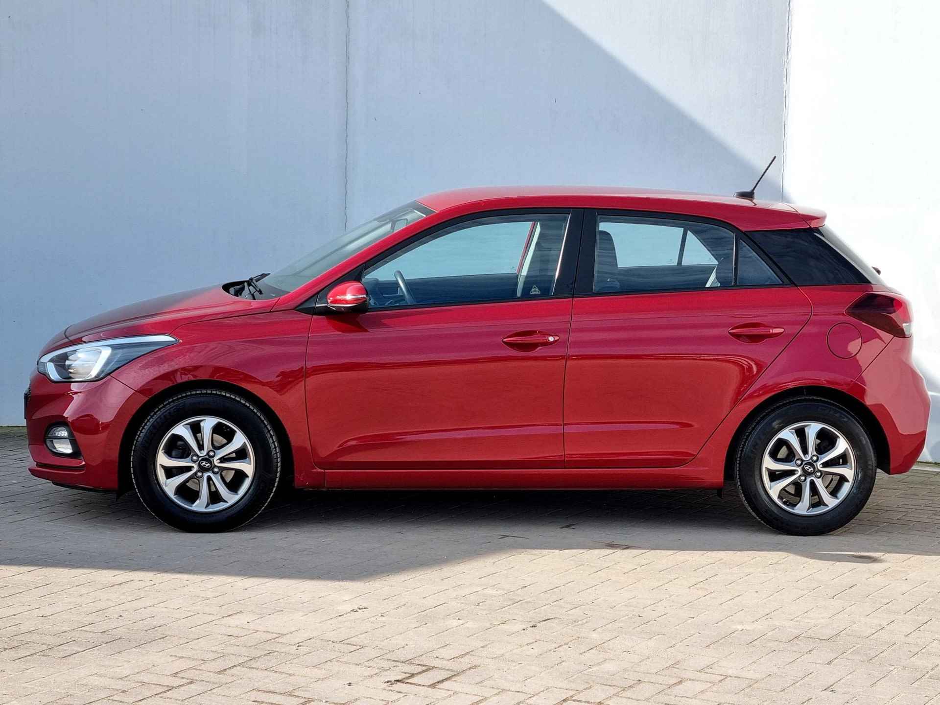 Hyundai i20 1.2 HP Comfort / Navigatie via Android Auto/Apple Carplay / Camera / Stoelverwarming / Stuurverwarming - 15/37