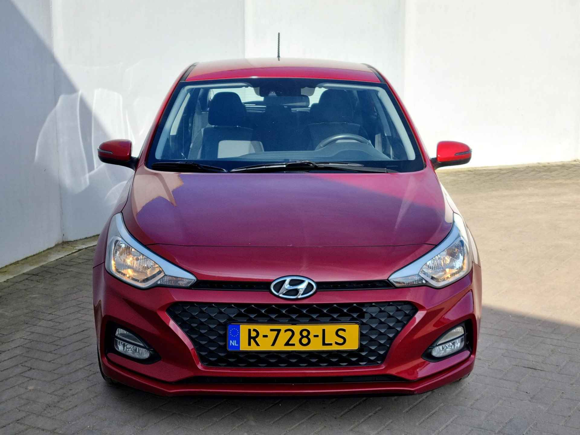 Hyundai i20 1.2 HP Comfort / Navigatie via Android Auto/Apple Carplay / Camera / Stoelverwarming / Stuurverwarming - 18/37