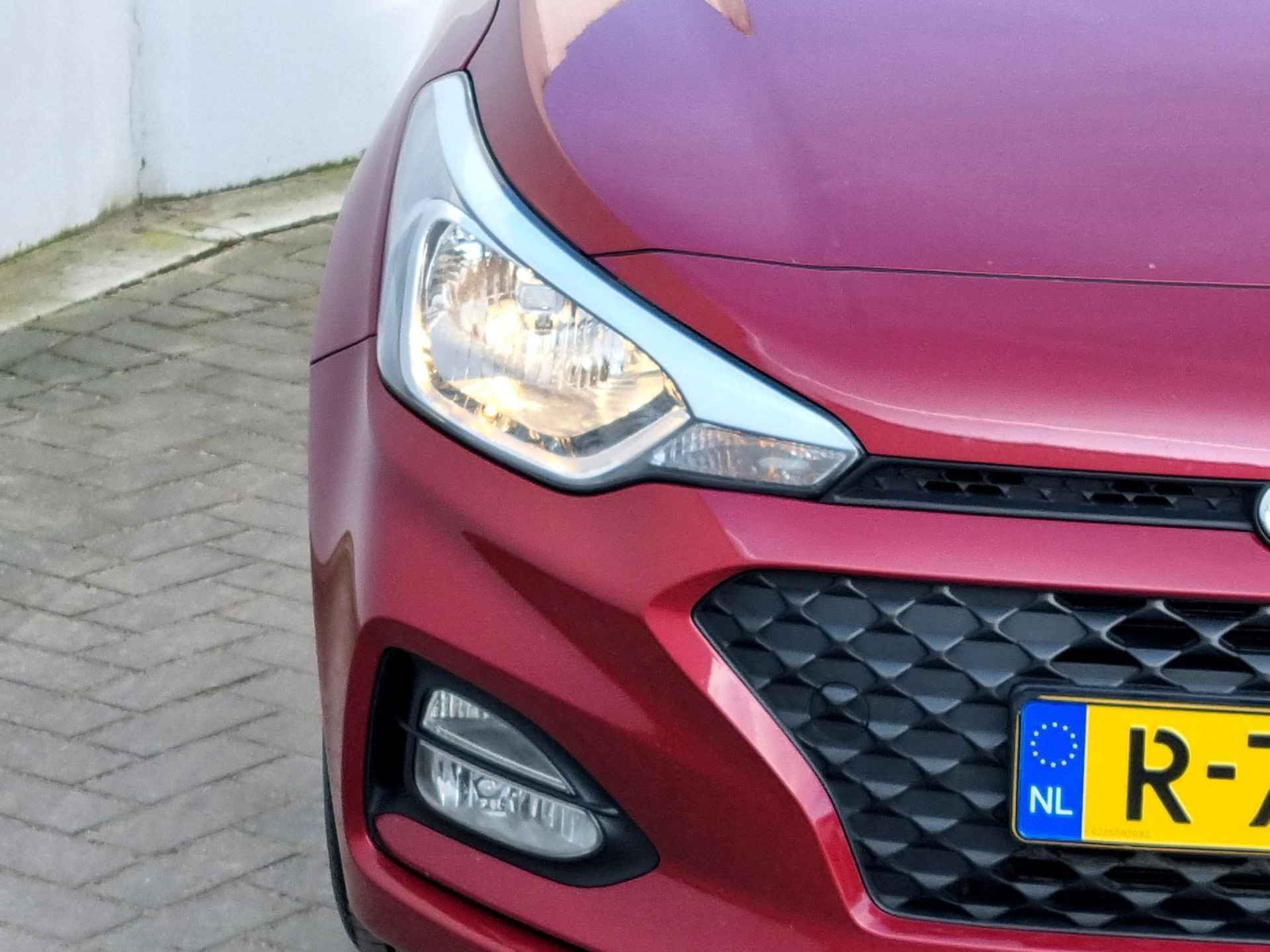 Hyundai i20 1.2 HP Comfort / Navigatie via Android Auto/Apple Carplay / Camera / Stoelverwarming / Stuurverwarming - 19/37