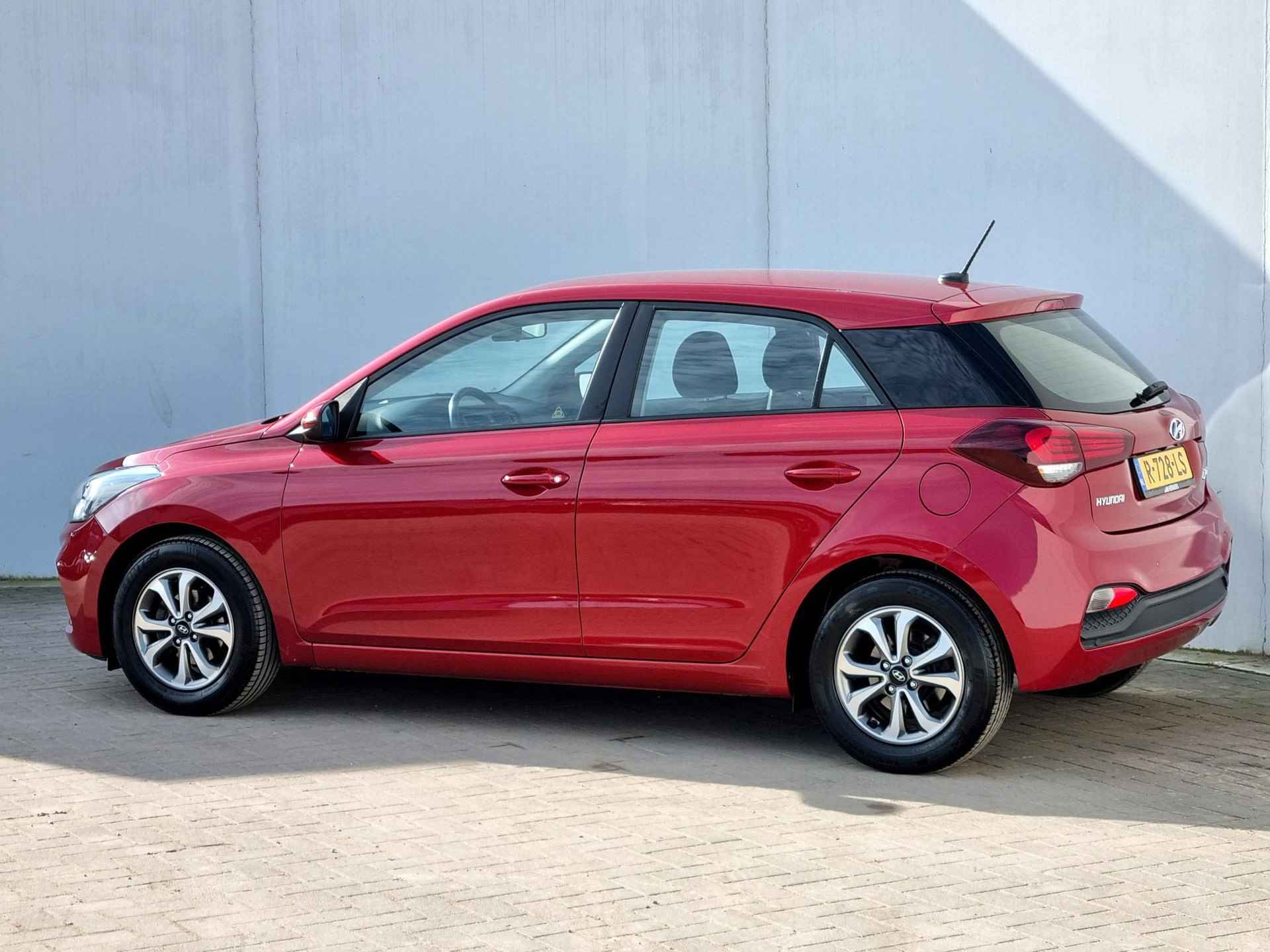 Hyundai i20 1.2 HP Comfort / Navigatie via Android Auto/Apple Carplay / Camera / Stoelverwarming / Stuurverwarming - 22/37