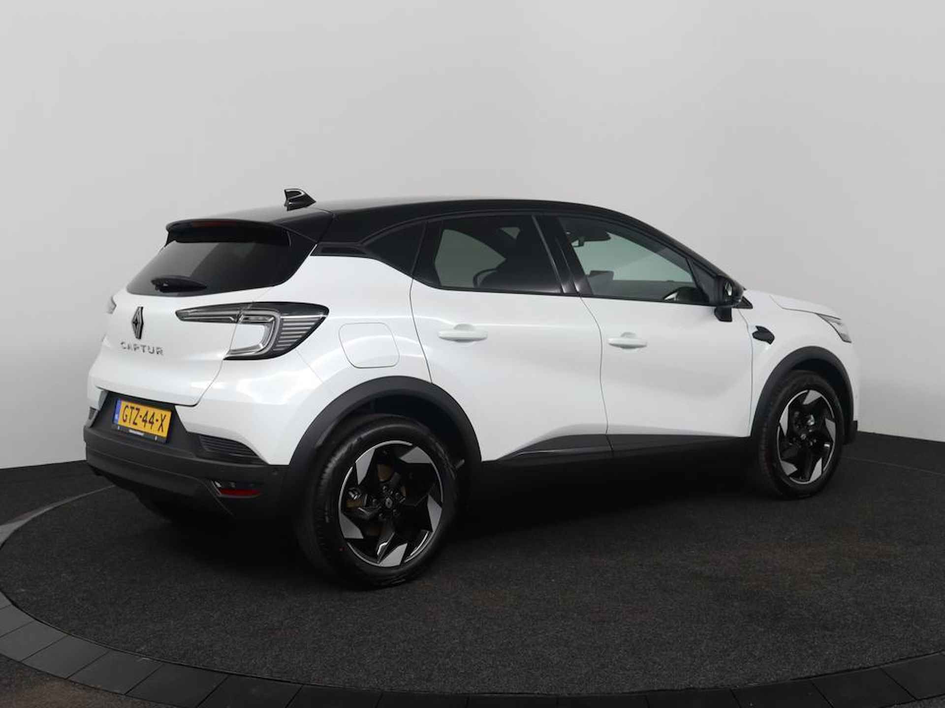 Renault Captur 1.3 Mild Hybrid 140 techno - 2/39